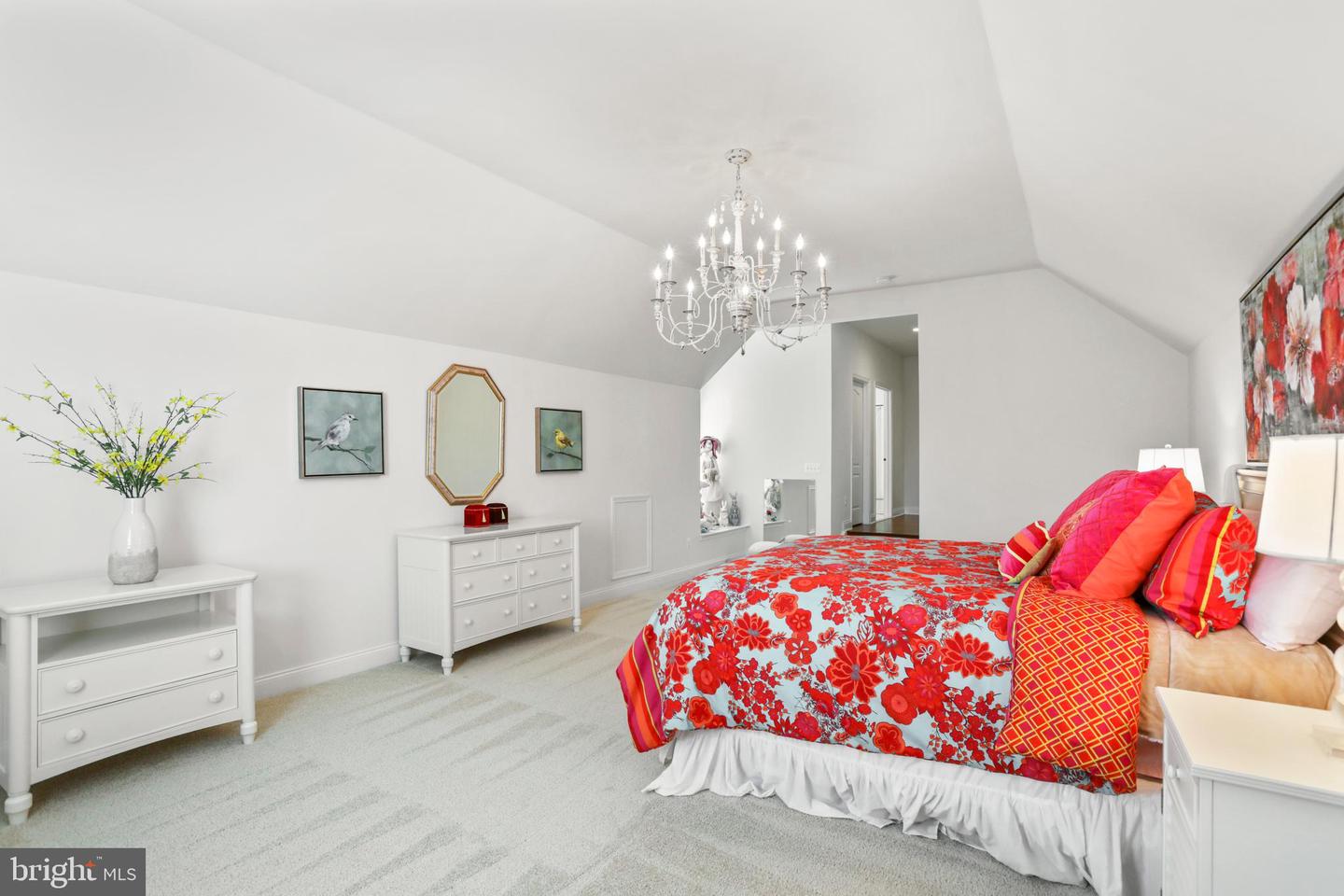 5836 WATERLOO BRIDGE CIR, HAYMARKET, Virginia 20169, 5 Bedrooms Bedrooms, ,6 BathroomsBathrooms,Residential,For sale,5836 WATERLOO BRIDGE CIR,VAPW2102466 MLS # VAPW2102466