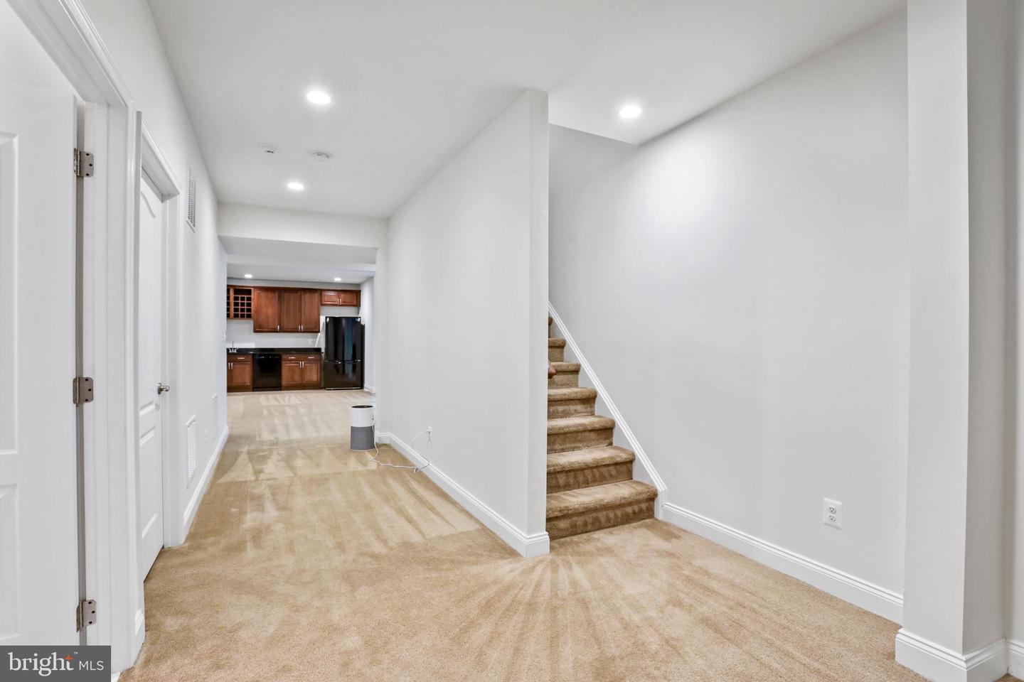 5836 WATERLOO BRIDGE CIR, HAYMARKET, Virginia 20169, 5 Bedrooms Bedrooms, ,6 BathroomsBathrooms,Residential,For sale,5836 WATERLOO BRIDGE CIR,VAPW2102466 MLS # VAPW2102466