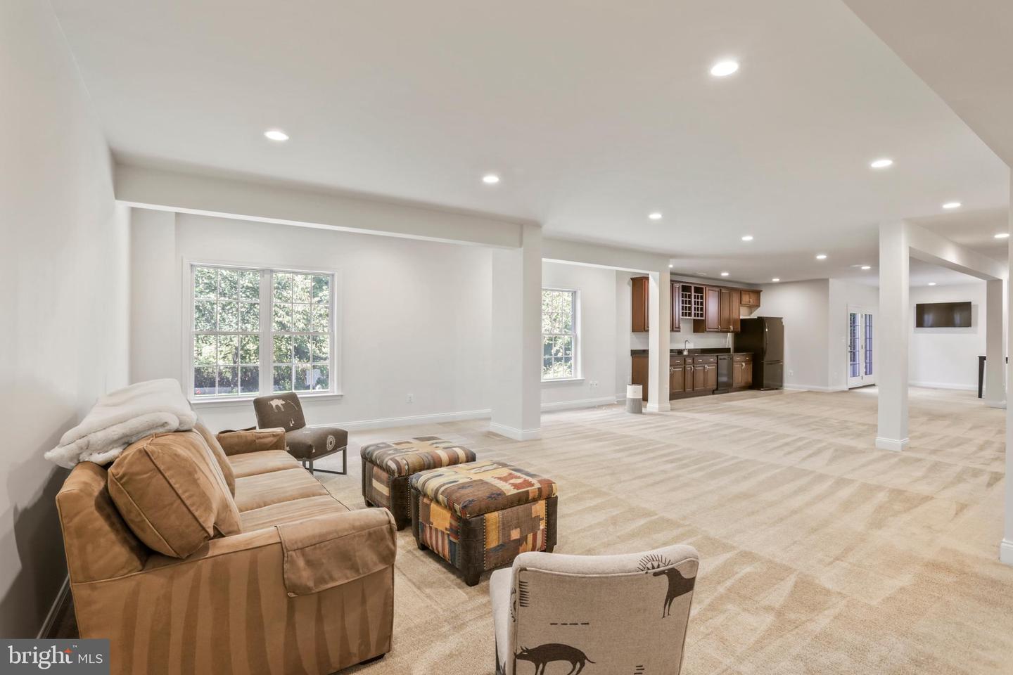 5836 WATERLOO BRIDGE CIR, HAYMARKET, Virginia 20169, 5 Bedrooms Bedrooms, ,6 BathroomsBathrooms,Residential,For sale,5836 WATERLOO BRIDGE CIR,VAPW2102466 MLS # VAPW2102466