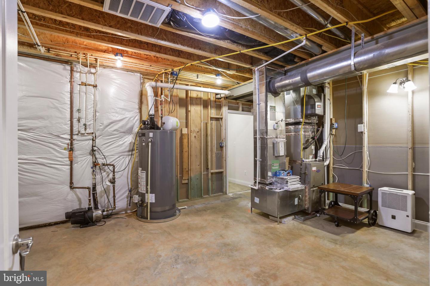 5836 WATERLOO BRIDGE CIR, HAYMARKET, Virginia 20169, 5 Bedrooms Bedrooms, ,6 BathroomsBathrooms,Residential,For sale,5836 WATERLOO BRIDGE CIR,VAPW2102466 MLS # VAPW2102466