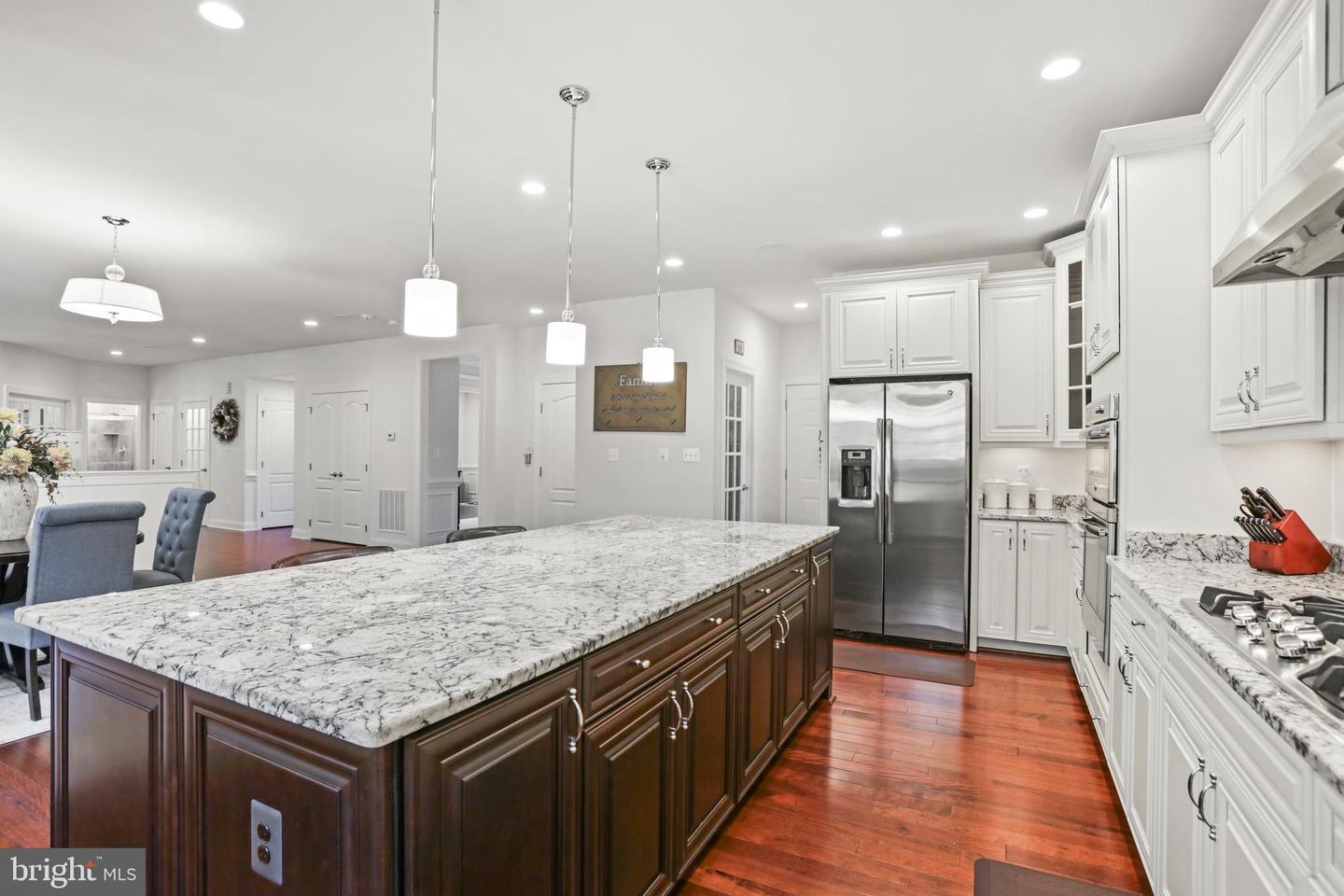 5836 WATERLOO BRIDGE CIR, HAYMARKET, Virginia 20169, 5 Bedrooms Bedrooms, ,6 BathroomsBathrooms,Residential,For sale,5836 WATERLOO BRIDGE CIR,VAPW2102466 MLS # VAPW2102466