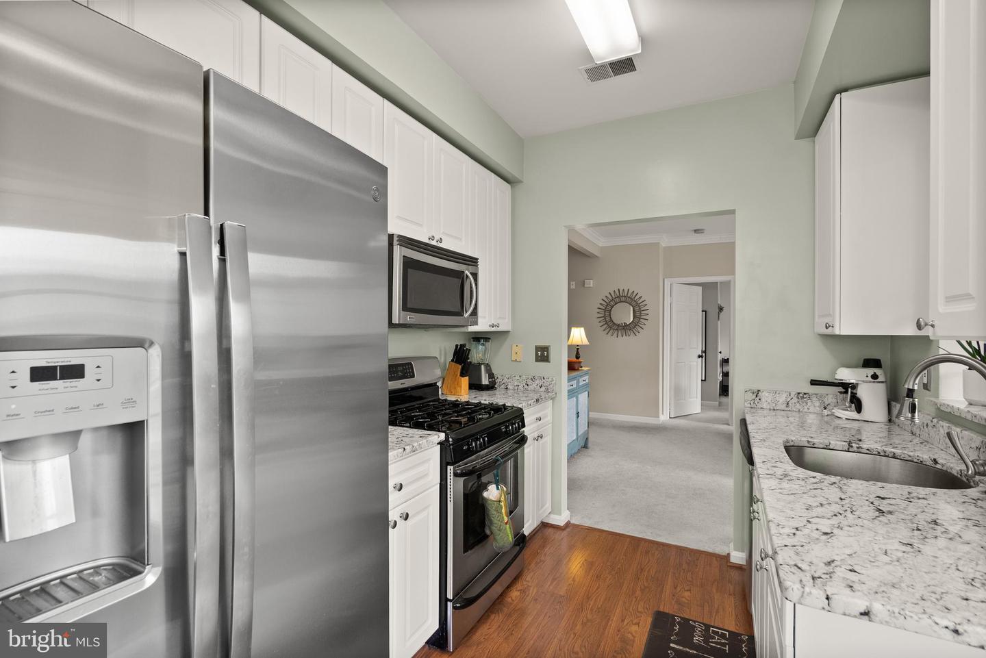 5924 FOUNDERS HILL DR #203, ALEXANDRIA, Virginia 22310, 2 Bedrooms Bedrooms, ,2 BathroomsBathrooms,Residential,For sale,5924 FOUNDERS HILL DR #203,VAFX2263190 MLS # VAFX2263190