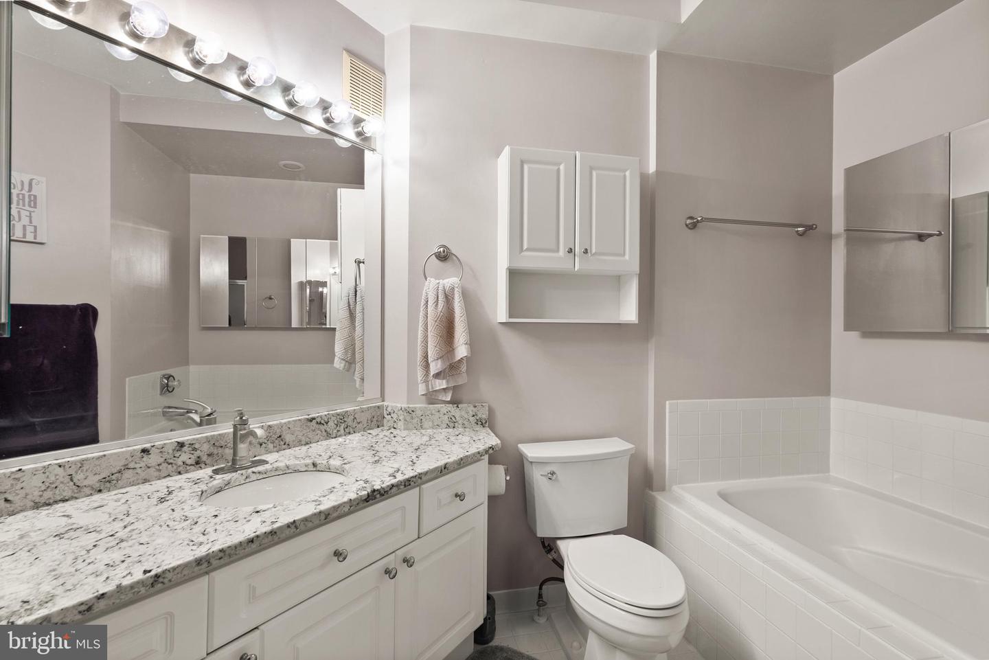 5924 FOUNDERS HILL DR #203, ALEXANDRIA, Virginia 22310, 2 Bedrooms Bedrooms, ,2 BathroomsBathrooms,Residential,For sale,5924 FOUNDERS HILL DR #203,VAFX2263190 MLS # VAFX2263190