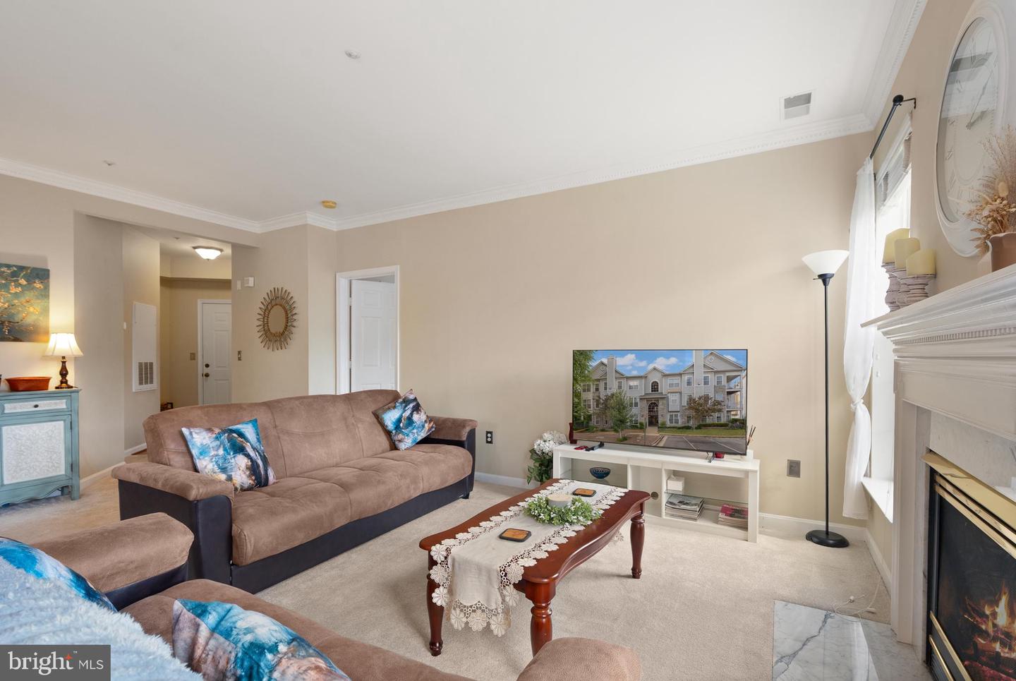 5924 FOUNDERS HILL DR #203, ALEXANDRIA, Virginia 22310, 2 Bedrooms Bedrooms, ,2 BathroomsBathrooms,Residential,For sale,5924 FOUNDERS HILL DR #203,VAFX2263190 MLS # VAFX2263190