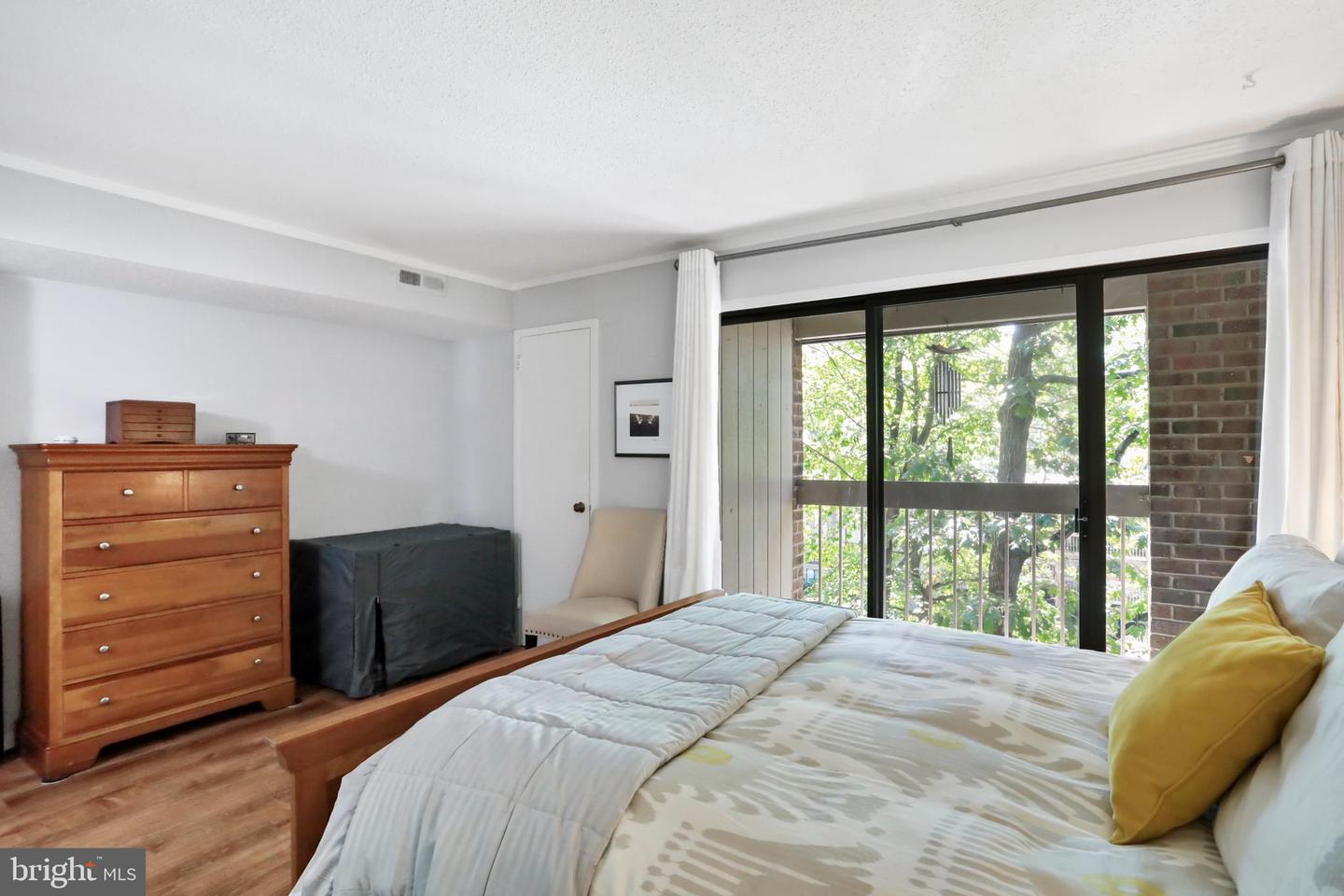 1592 MOORINGS DR #22B, RESTON, Virginia 20190, 2 Bedrooms Bedrooms, ,1 BathroomBathrooms,Residential,For sale,1592 MOORINGS DR #22B,VAFX2263208 MLS # VAFX2263208