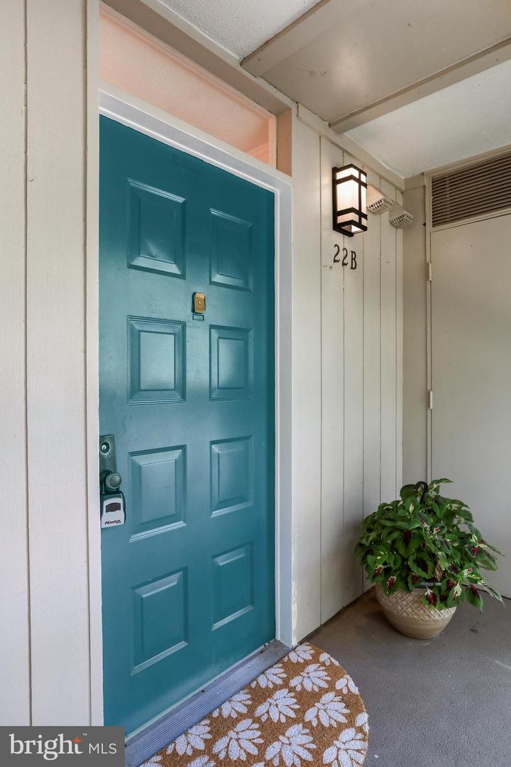 1592 MOORINGS DR #22B, RESTON, Virginia 20190, 2 Bedrooms Bedrooms, ,1 BathroomBathrooms,Residential,For sale,1592 MOORINGS DR #22B,VAFX2263208 MLS # VAFX2263208