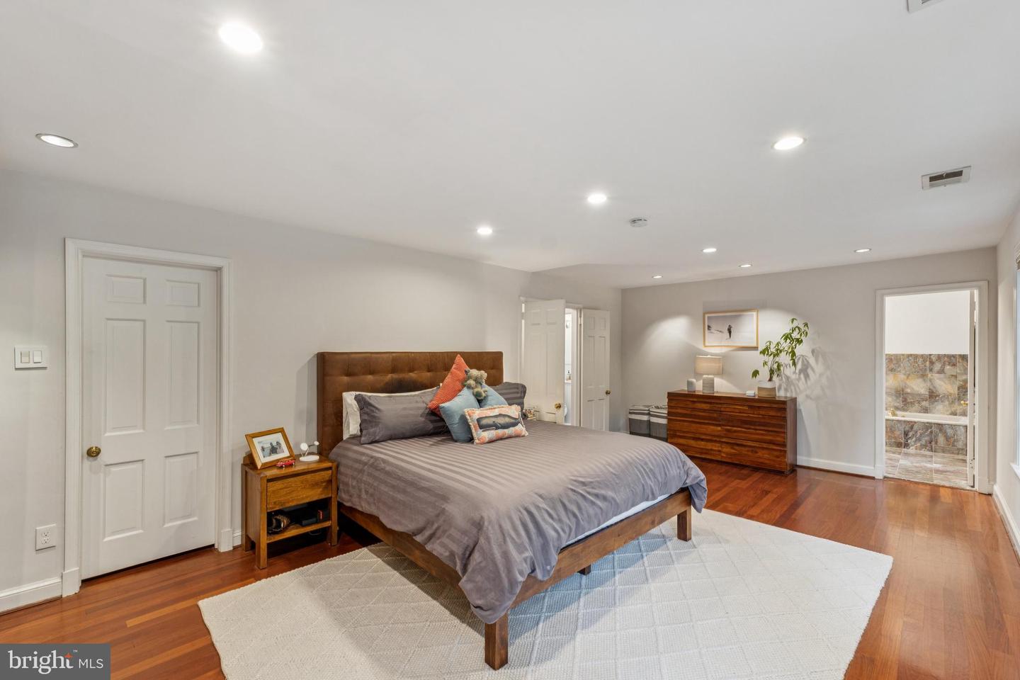 1611 SUTER LN NW, WASHINGTON, District Of Columbia 20007, 5 Bedrooms Bedrooms, ,3 BathroomsBathrooms,Residential,For sale,1611 SUTER LN NW,DCDC2216758 MLS # DCDC2216758