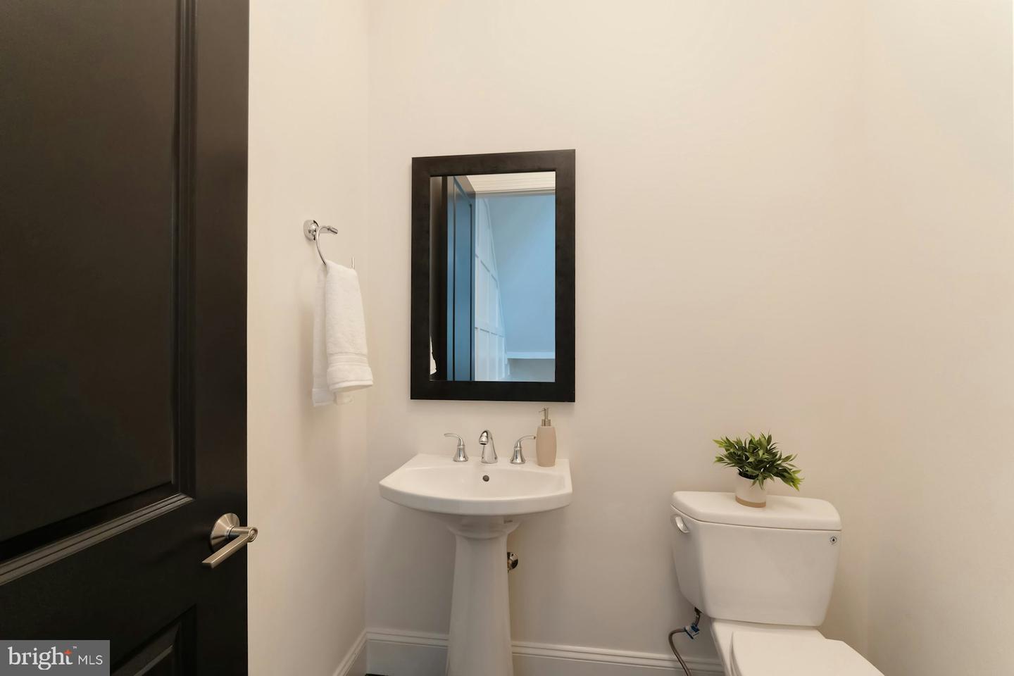 44667 PROVINCETOWN DR, ASHBURN, Virginia 20147, 5 Bedrooms Bedrooms, ,4 BathroomsBathrooms,Residential,For sale,44667 PROVINCETOWN DR,VALO2105336 MLS # VALO2105336