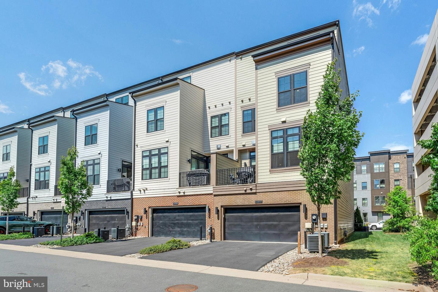 44667 PROVINCETOWN DR, ASHBURN, Virginia 20147, 5 Bedrooms Bedrooms, ,4 BathroomsBathrooms,Residential,For sale,44667 PROVINCETOWN DR,VALO2105336 MLS # VALO2105336