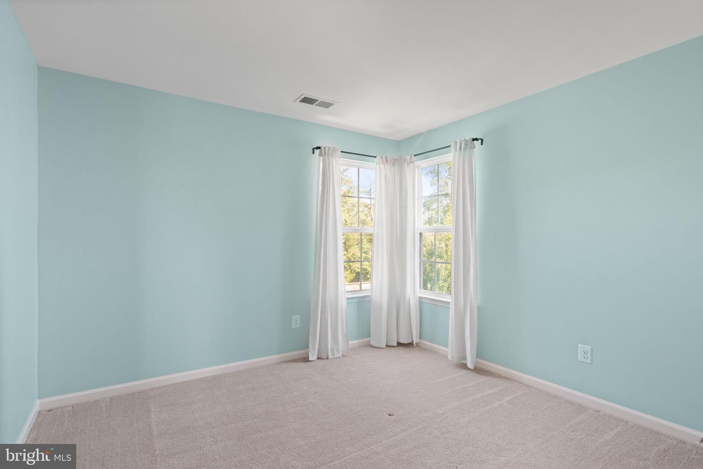 3175 FLEDGLING CIR, WOODBRIDGE, Virginia 22193, 6 Bedrooms Bedrooms, ,4 BathroomsBathrooms,Residential,For sale,3175 FLEDGLING CIR,VAPW2102636 MLS # VAPW2102636 3175 FLEDGLING CIR, WOODBRIDGE, Virginia 22193, 6 Bedrooms Bedrooms, ,4 BathroomsBathrooms,Residential,For sale,3175 FLEDGLING CIR,VAPW2102636 MLS # VAPW2102636