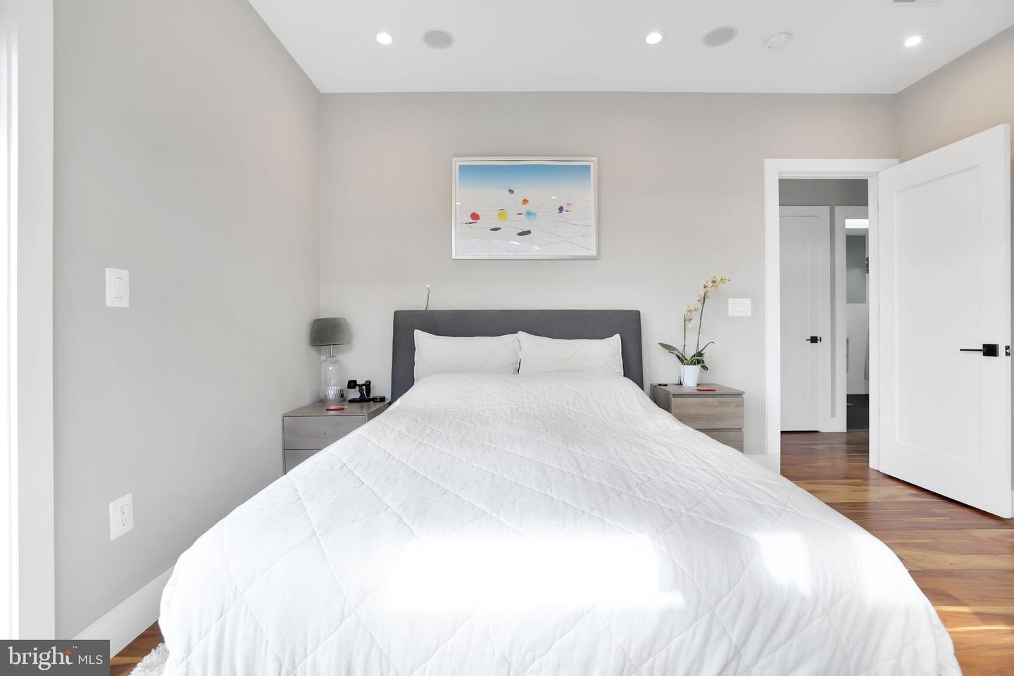 1337 K ST SE #PH-3, WASHINGTON, District Of Columbia 20003, 2 Bedrooms Bedrooms, ,2 BathroomsBathrooms,Residential,For sale,1337 K ST SE #PH-3,DCDC2216950 MLS # DCDC2216950