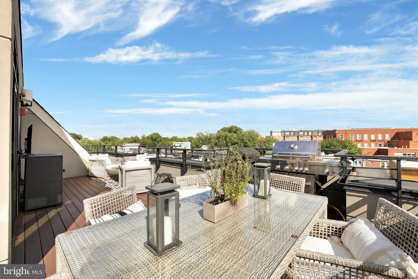 1337 K ST SE #PH-3, WASHINGTON, District Of Columbia 20003, 2 Bedrooms Bedrooms, ,2 BathroomsBathrooms,Residential,For sale,1337 K ST SE #PH-3,DCDC2216950 MLS # DCDC2216950