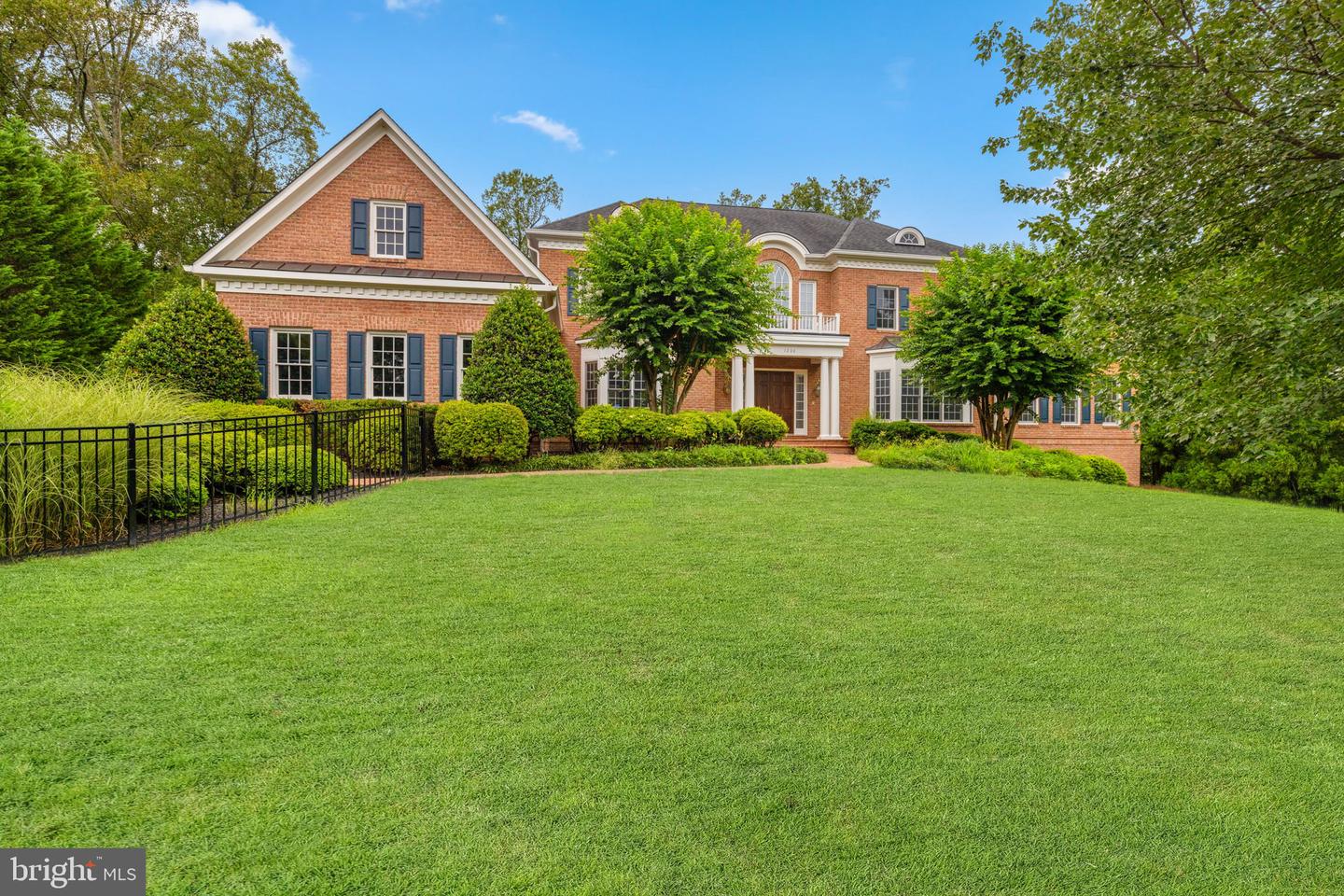 1200 HUNTERS GROVE CT, MCLEAN, Virginia 22102, 6 Bedrooms Bedrooms, ,5 BathroomsBathrooms,Residential,For sale,1200 HUNTERS GROVE CT,VAFX2263556 MLS # VAFX2263556