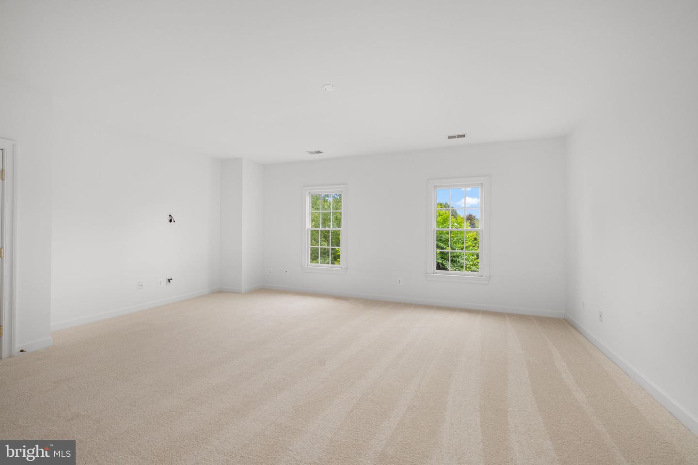 1200 HUNTERS GROVE CT, MCLEAN, Virginia 22102, 6 Bedrooms Bedrooms, ,5 BathroomsBathrooms,Residential,For sale,1200 HUNTERS GROVE CT,VAFX2263556 MLS # VAFX2263556