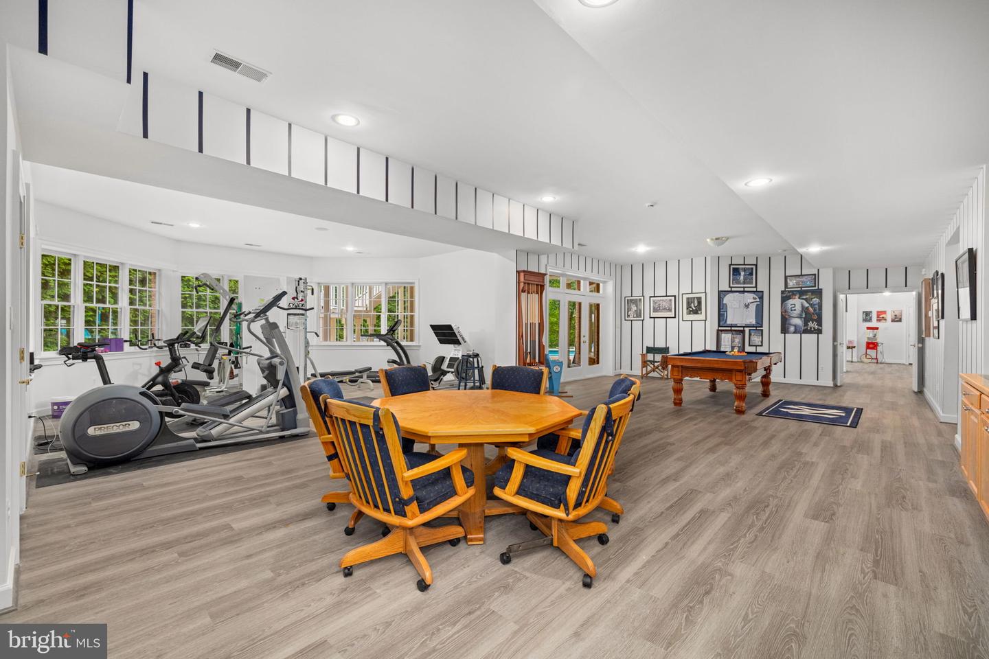 1200 HUNTERS GROVE CT, MCLEAN, Virginia 22102, 6 Bedrooms Bedrooms, ,5 BathroomsBathrooms,Residential,For sale,1200 HUNTERS GROVE CT,VAFX2263556 MLS # VAFX2263556