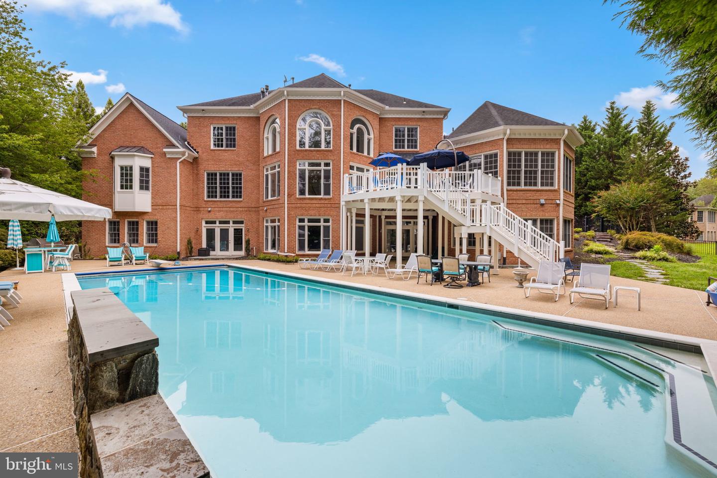 1200 HUNTERS GROVE CT, MCLEAN, Virginia 22102, 6 Bedrooms Bedrooms, ,5 BathroomsBathrooms,Residential,For sale,1200 HUNTERS GROVE CT,VAFX2263556 MLS # VAFX2263556