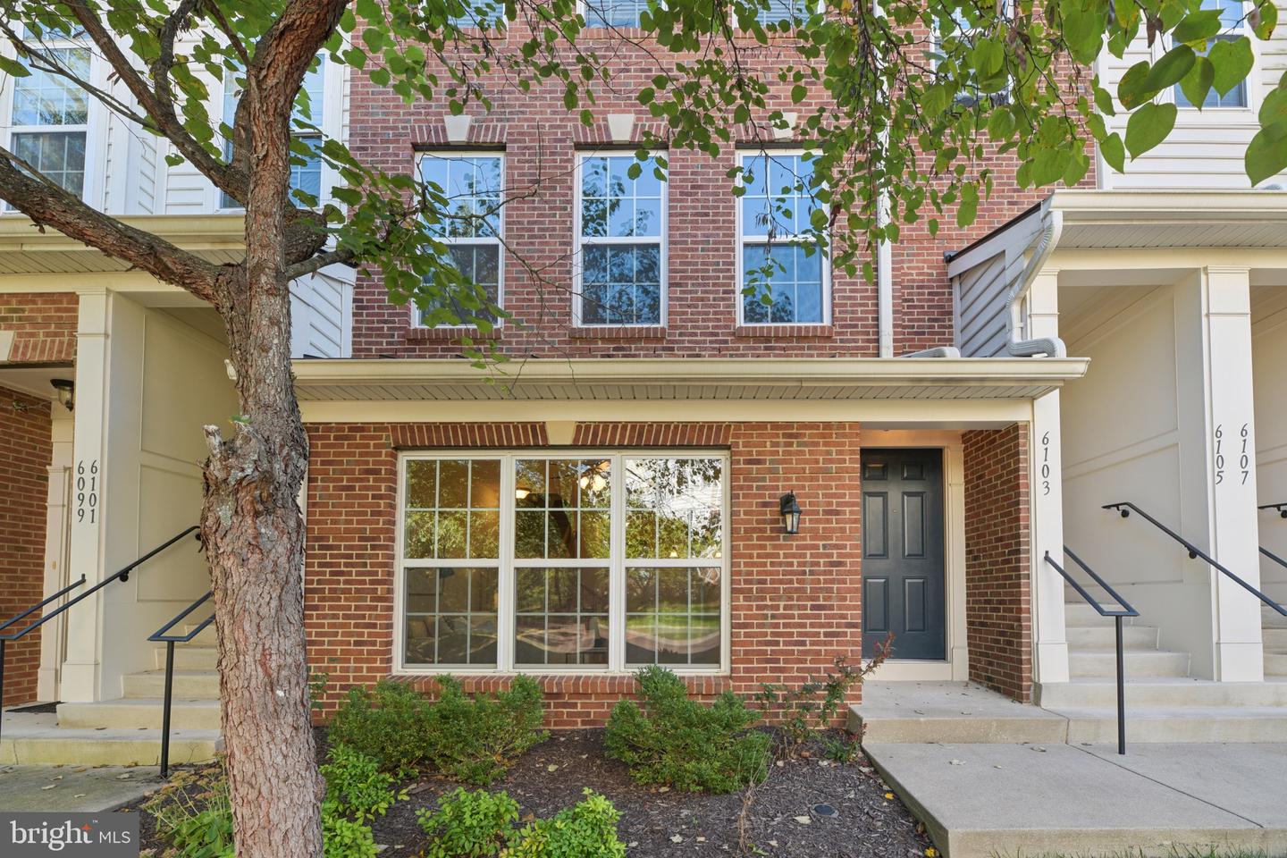 6103 ASTER HAVEN CIR, HAYMARKET, Virginia 20169, 3 Bedrooms Bedrooms, ,2 BathroomsBathrooms,Residential,For sale,6103 ASTER HAVEN CIR,VAPW2102712 MLS # VAPW2102712