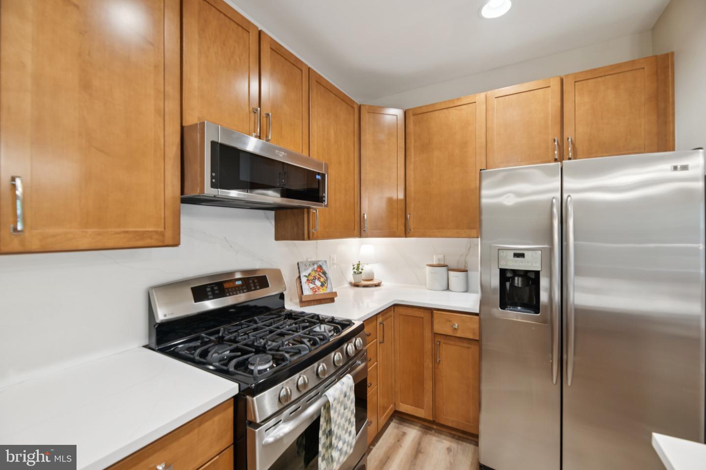 6103 ASTER HAVEN CIR, HAYMARKET, Virginia 20169, 3 Bedrooms Bedrooms, ,2 BathroomsBathrooms,Residential,For sale,6103 ASTER HAVEN CIR,VAPW2102712 MLS # VAPW2102712