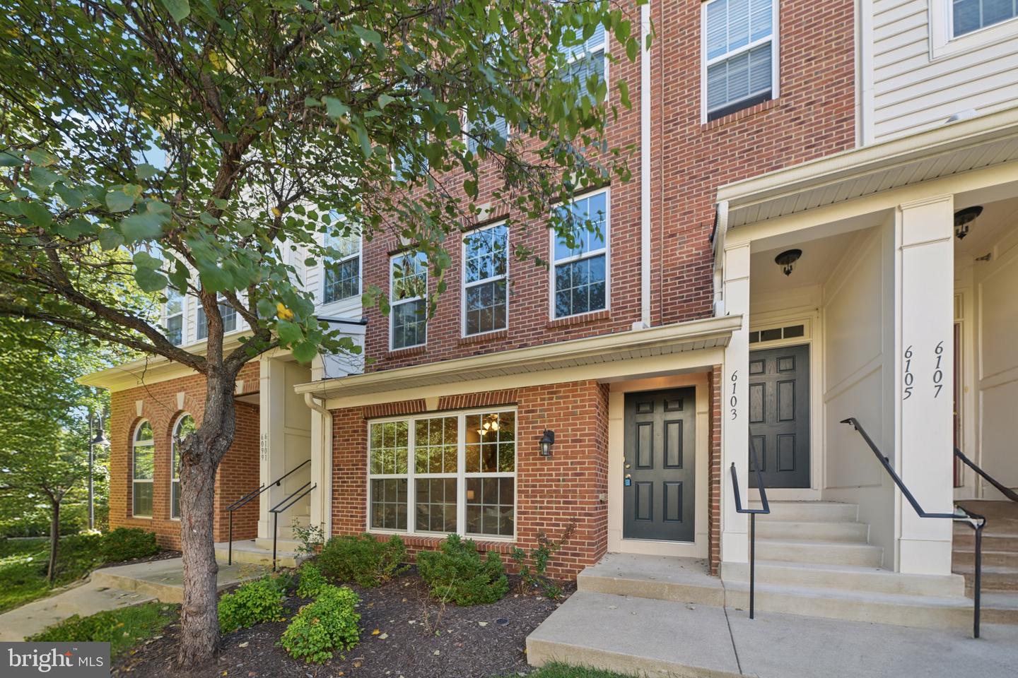 6103 ASTER HAVEN CIR, HAYMARKET, Virginia 20169, 3 Bedrooms Bedrooms, ,2 BathroomsBathrooms,Residential,For sale,6103 ASTER HAVEN CIR,VAPW2102712 MLS # VAPW2102712