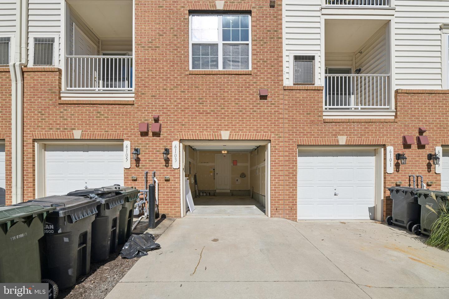 6103 ASTER HAVEN CIR, HAYMARKET, Virginia 20169, 3 Bedrooms Bedrooms, ,2 BathroomsBathrooms,Residential,For sale,6103 ASTER HAVEN CIR,VAPW2102712 MLS # VAPW2102712