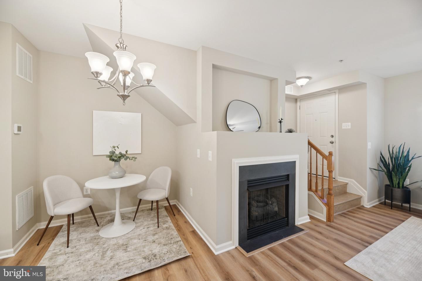 6103 ASTER HAVEN CIR, HAYMARKET, Virginia 20169, 3 Bedrooms Bedrooms, ,2 BathroomsBathrooms,Residential,For sale,6103 ASTER HAVEN CIR,VAPW2102712 MLS # VAPW2102712