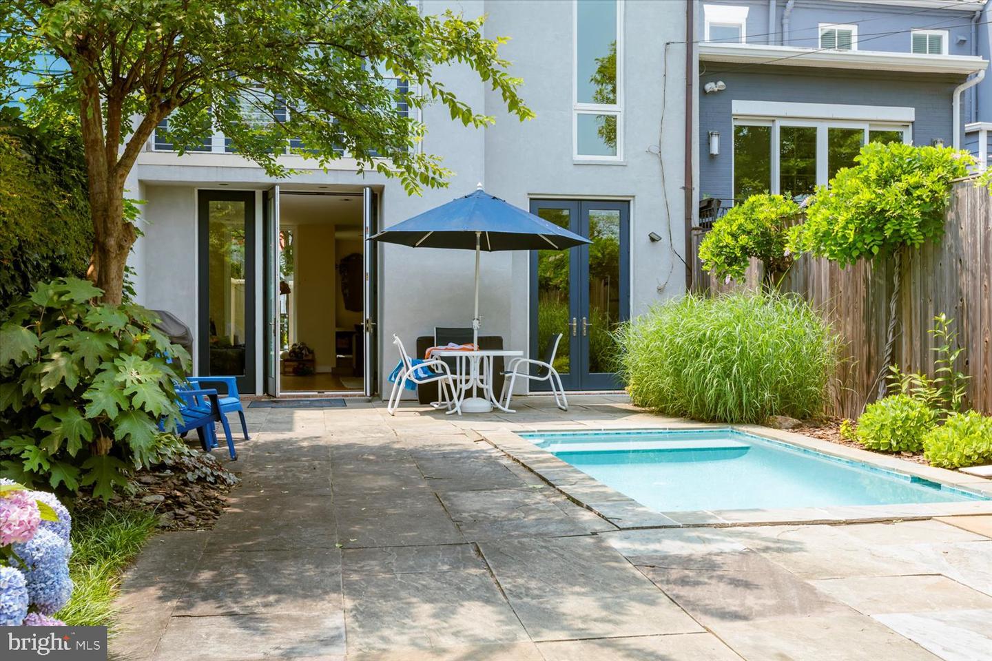 524 6TH ST SE, WASHINGTON, District Of Columbia 20003, 2 Bedrooms Bedrooms, ,2 BathroomsBathrooms,Residential,For sale,524 6TH ST SE,DCDC2217024 MLS # DCDC2217024