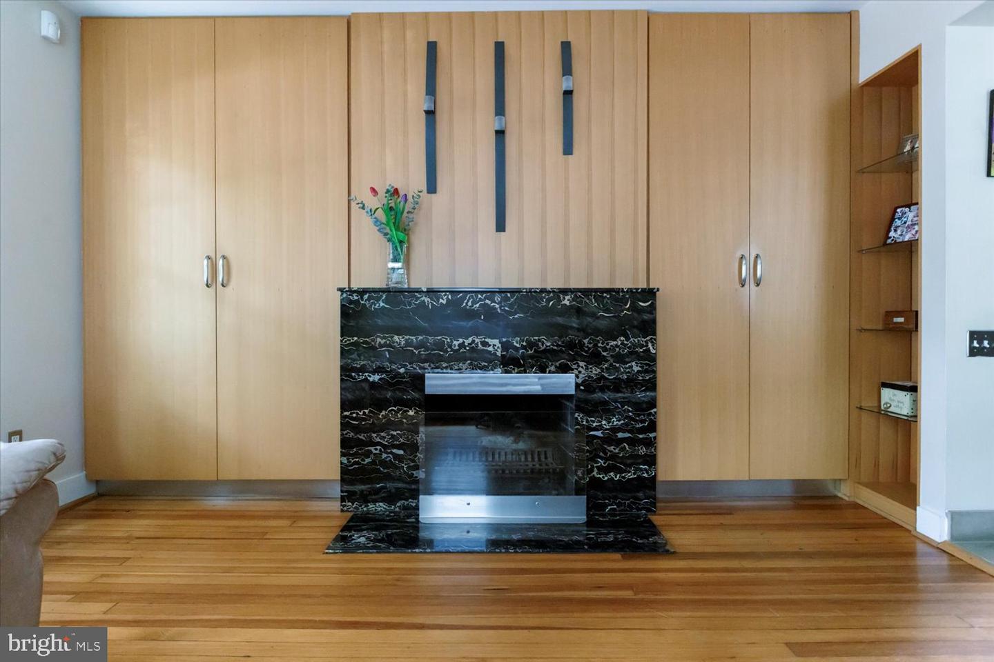 524 6TH ST SE, WASHINGTON, District Of Columbia 20003, 2 Bedrooms Bedrooms, ,2 BathroomsBathrooms,Residential,For sale,524 6TH ST SE,DCDC2217024 MLS # DCDC2217024
