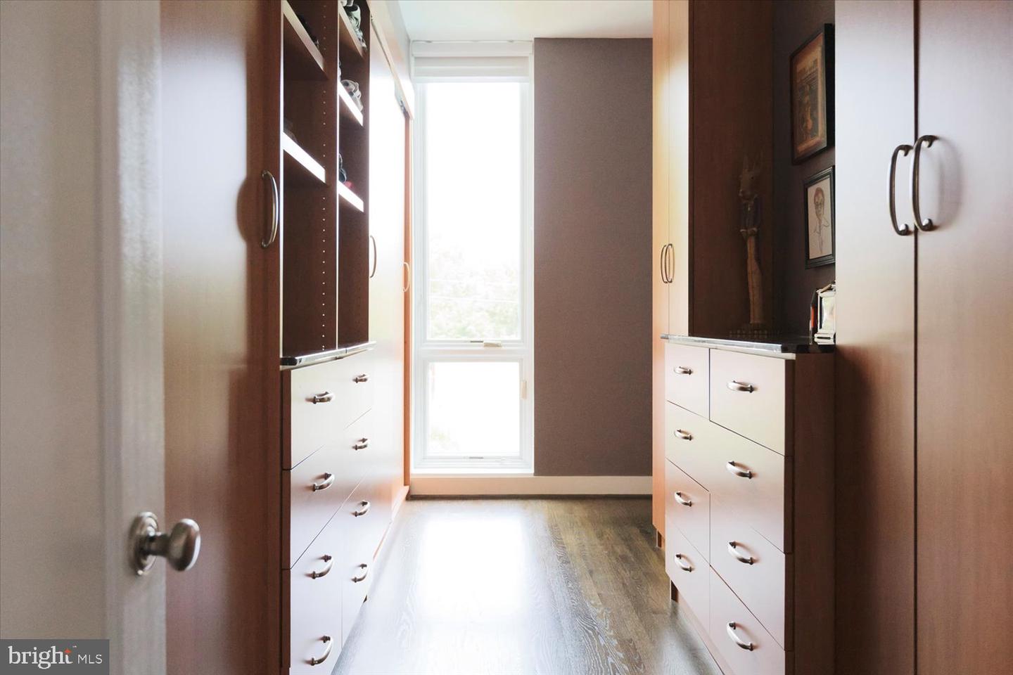 524 6TH ST SE, WASHINGTON, District Of Columbia 20003, 2 Bedrooms Bedrooms, ,2 BathroomsBathrooms,Residential,For sale,524 6TH ST SE,DCDC2217024 MLS # DCDC2217024