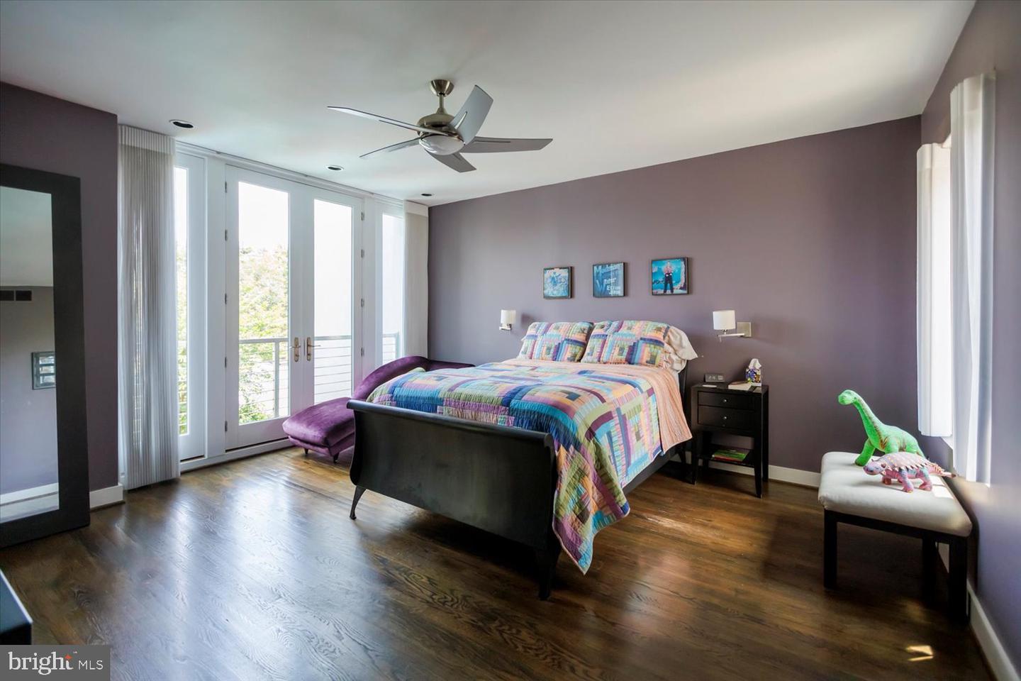 524 6TH ST SE, WASHINGTON, District Of Columbia 20003, 2 Bedrooms Bedrooms, ,2 BathroomsBathrooms,Residential,For sale,524 6TH ST SE,DCDC2217024 MLS # DCDC2217024