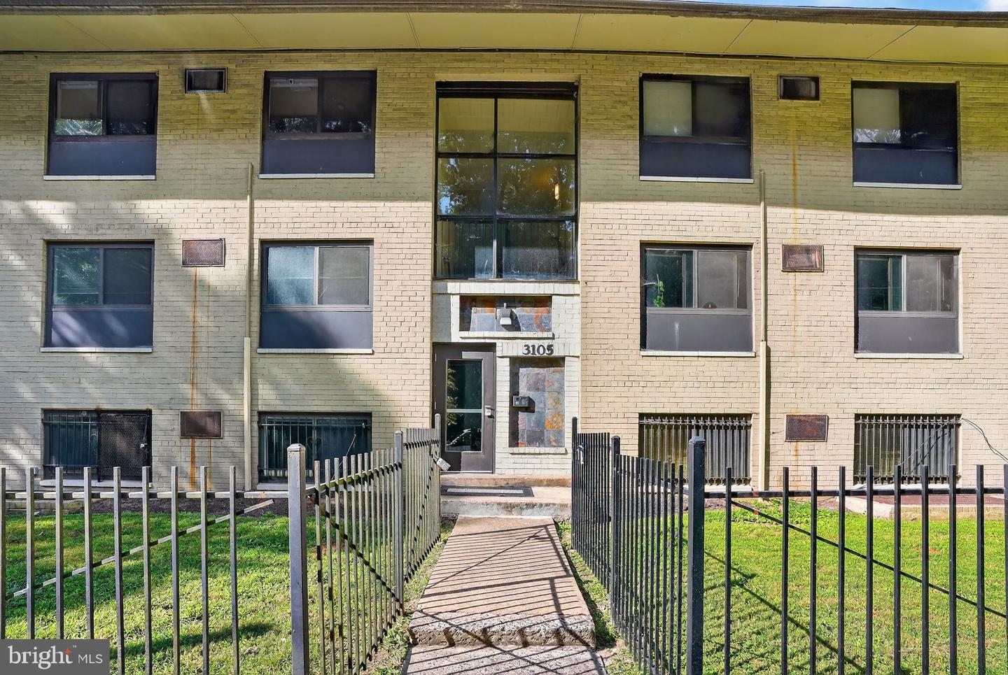 3105 NAYLOR RD SE #101, WASHINGTON, District Of Columbia 20020, 2 Bedrooms Bedrooms, ,1 BathroomBathrooms,Residential,For sale,3105 NAYLOR RD SE #101,DCDC2217040 MLS # DCDC2217040