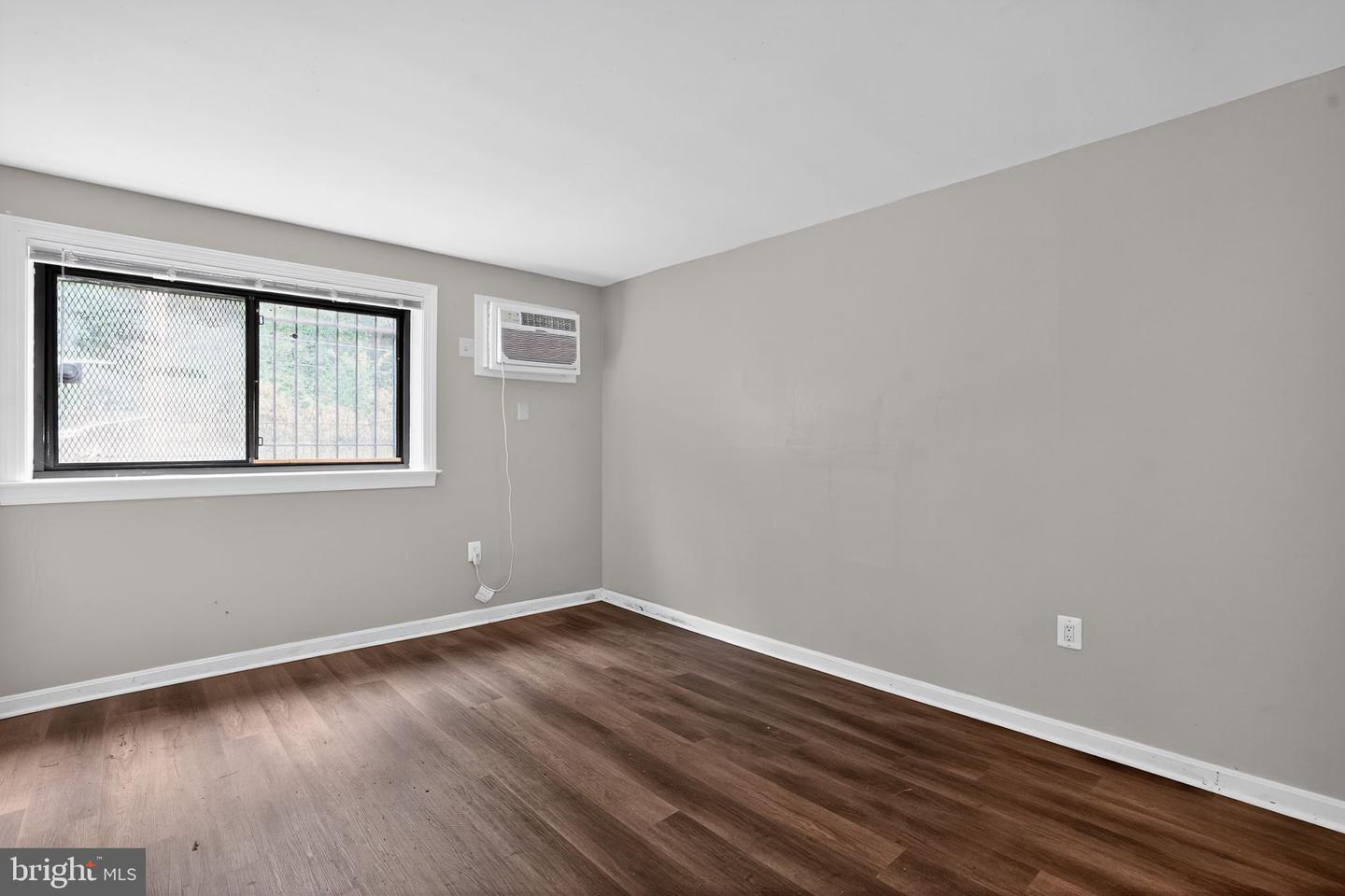 3105 NAYLOR RD SE #101, WASHINGTON, District Of Columbia 20020, 2 Bedrooms Bedrooms, ,1 BathroomBathrooms,Residential,For sale,3105 NAYLOR RD SE #101,DCDC2217040 MLS # DCDC2217040