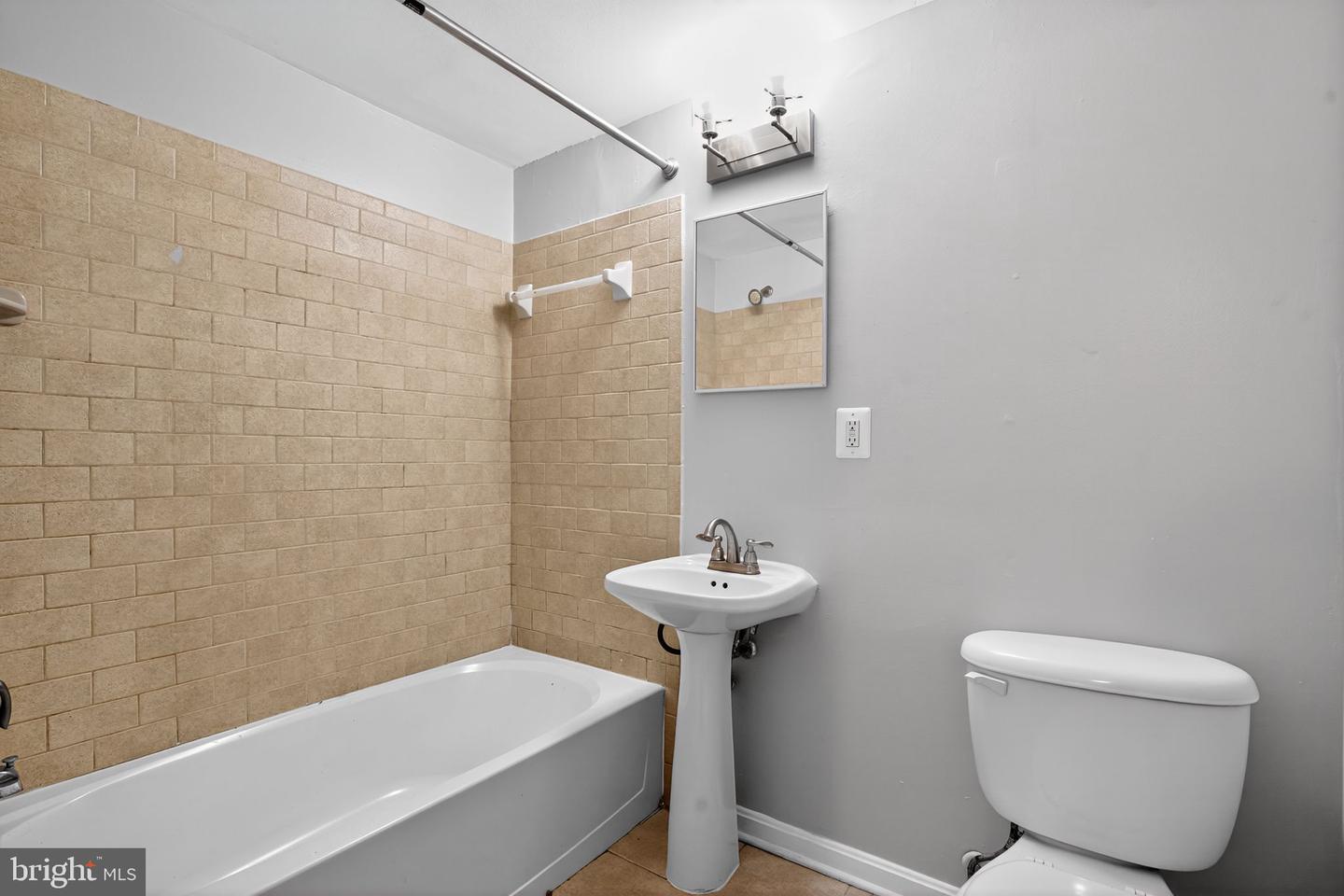 3105 NAYLOR RD SE #101, WASHINGTON, District Of Columbia 20020, 2 Bedrooms Bedrooms, ,1 BathroomBathrooms,Residential,For sale,3105 NAYLOR RD SE #101,DCDC2217040 MLS # DCDC2217040