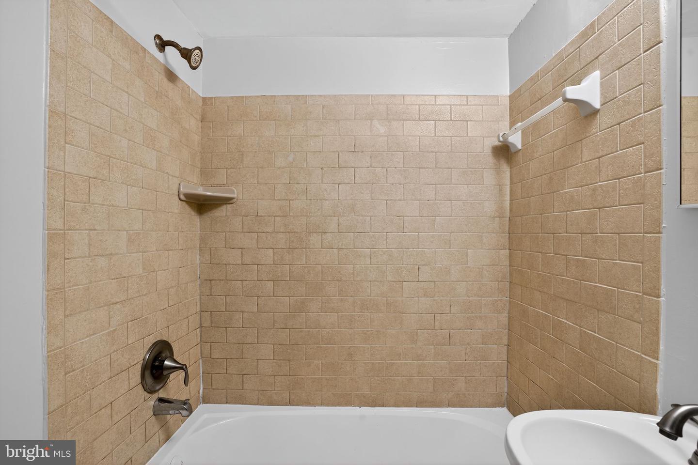 3105 NAYLOR RD SE #101, WASHINGTON, District Of Columbia 20020, 2 Bedrooms Bedrooms, ,1 BathroomBathrooms,Residential,For sale,3105 NAYLOR RD SE #101,DCDC2217040 MLS # DCDC2217040
