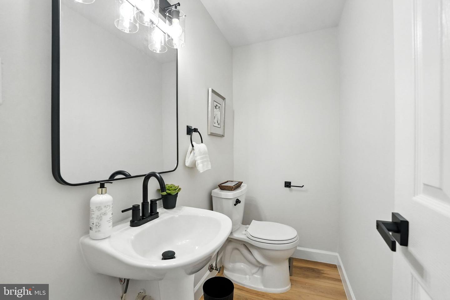 12817 FRAMINGHAM CT, HERNDON, Virginia 20171, 4 Bedrooms Bedrooms, ,2 BathroomsBathrooms,Residential,For sale,12817 FRAMINGHAM CT,VAFX2263972 MLS # VAFX2263972