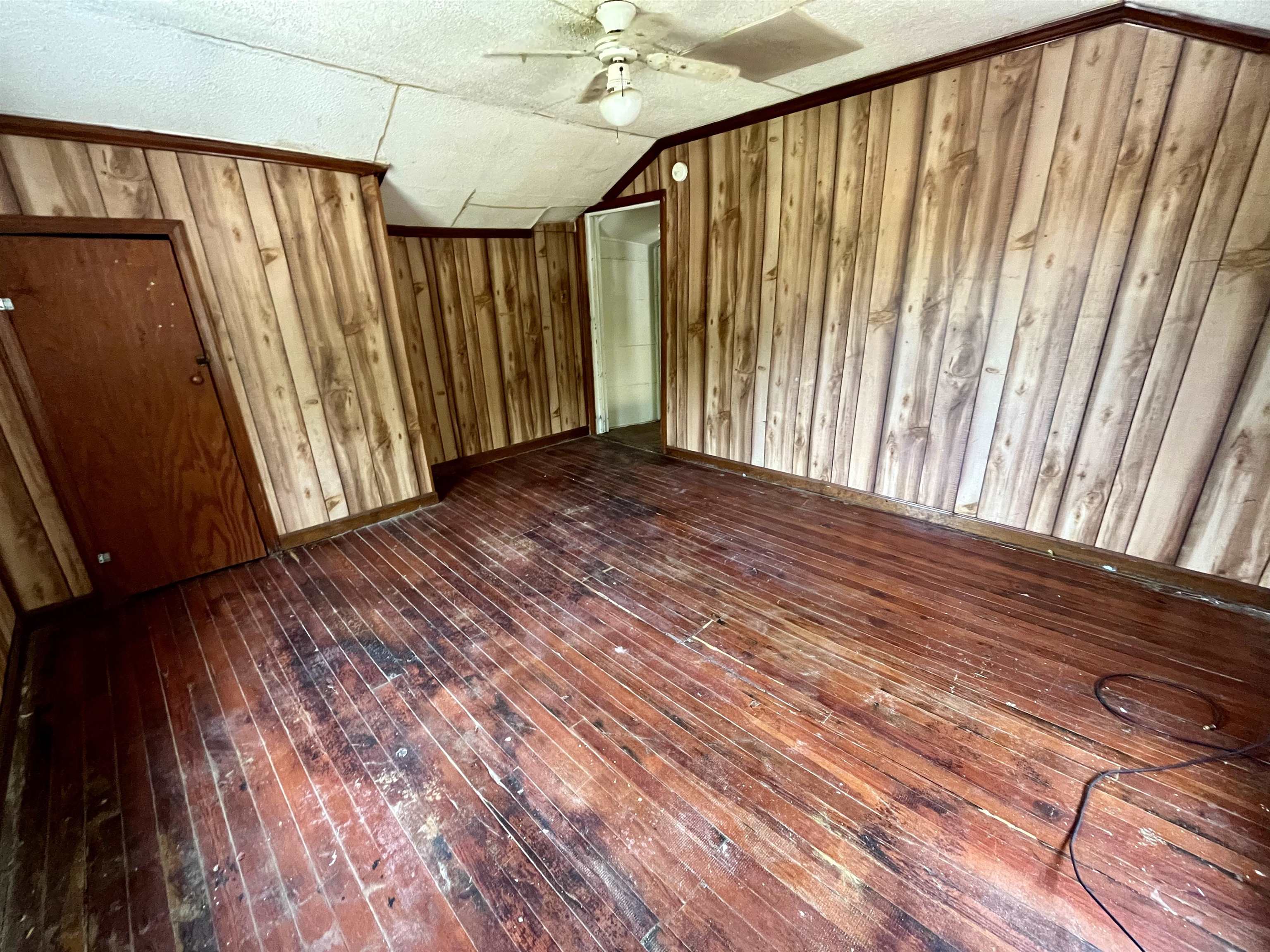 537 STRAITH ST, STAUNTON, Virginia 24401, 2 Bedrooms Bedrooms, ,1 BathroomBathrooms,Residential,537 STRAITH ST,668769 MLS # 668769
