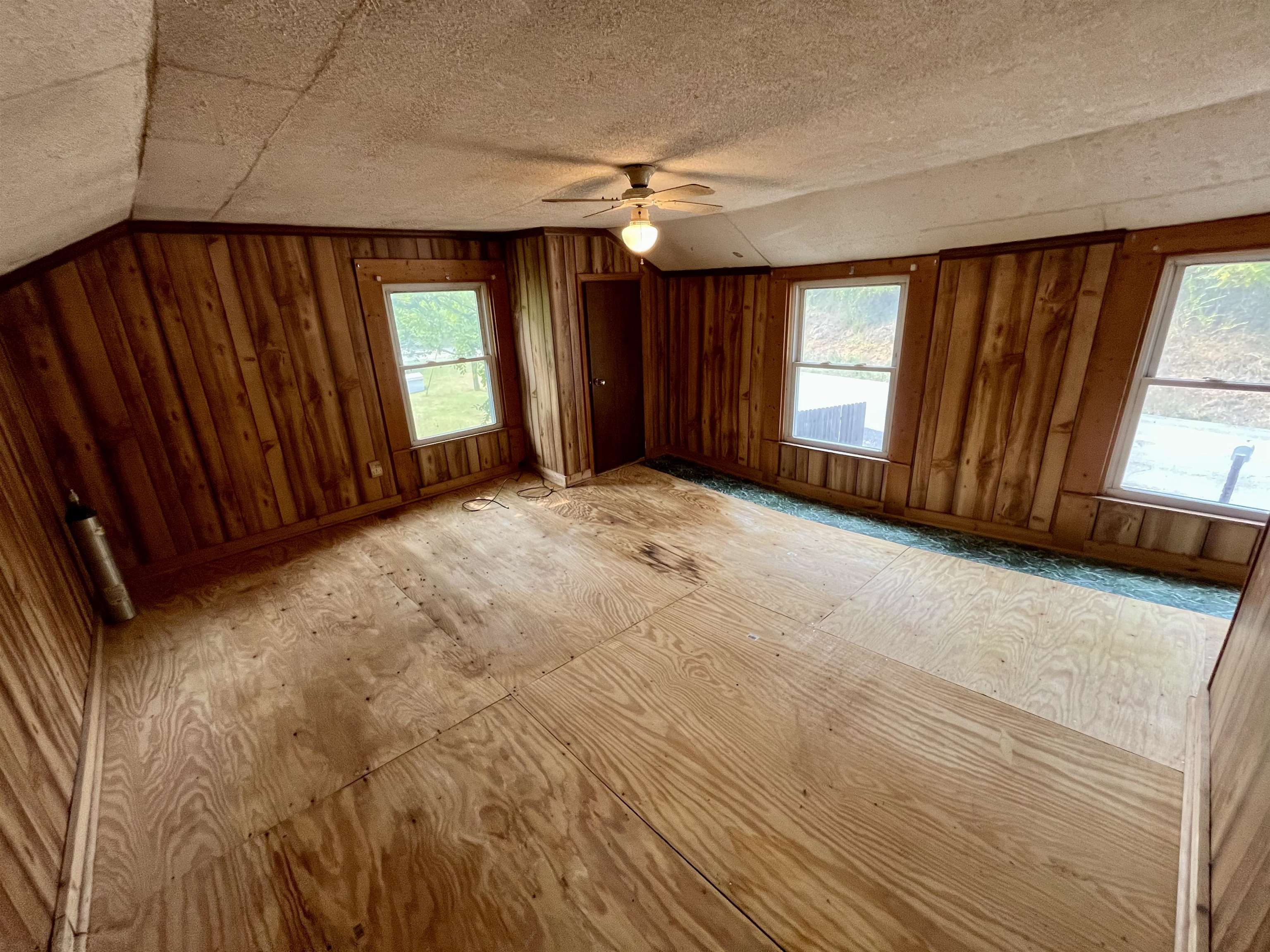 537 STRAITH ST, STAUNTON, Virginia 24401, 2 Bedrooms Bedrooms, ,1 BathroomBathrooms,Residential,537 STRAITH ST,668769 MLS # 668769