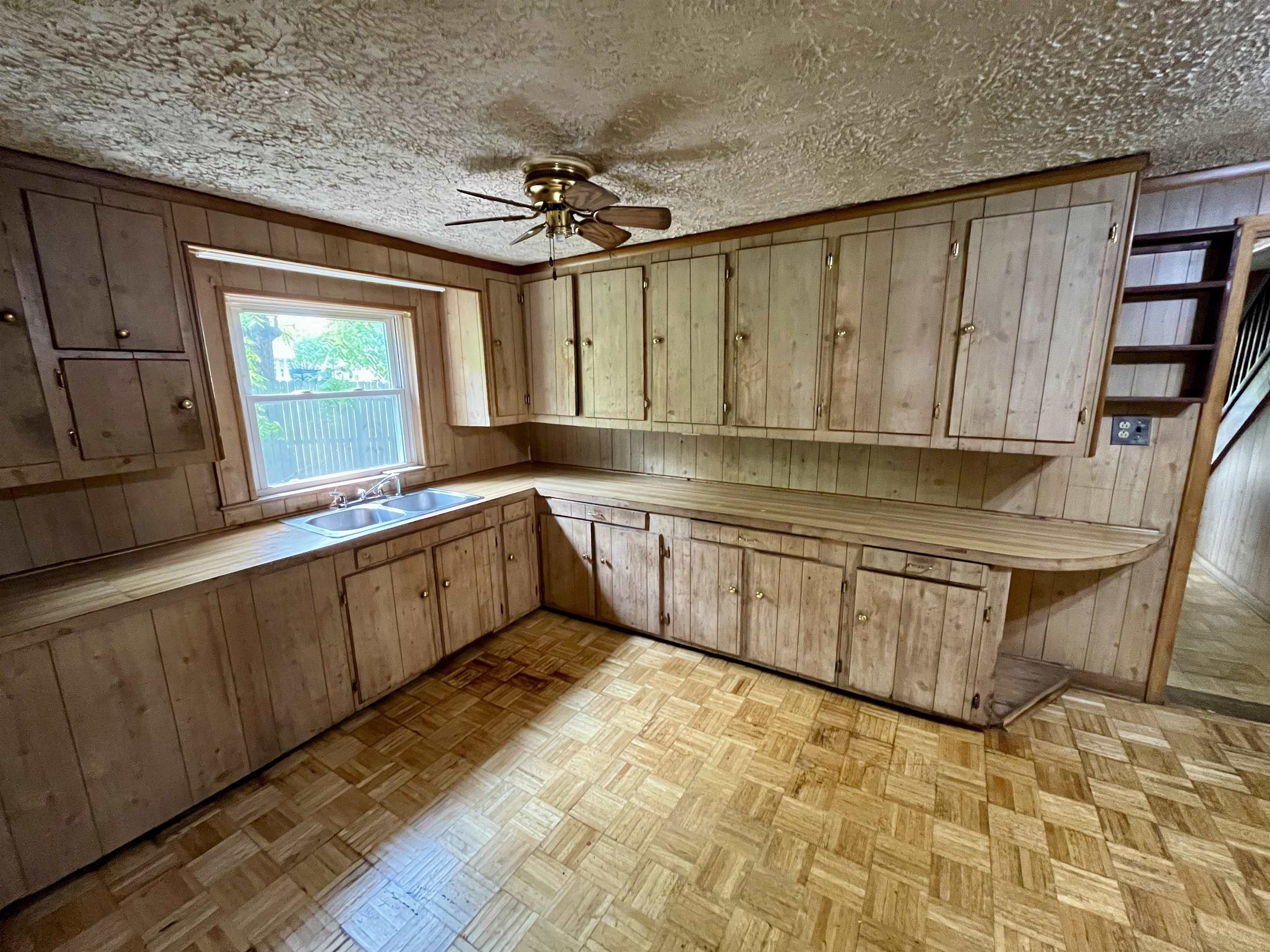 537 STRAITH ST, STAUNTON, Virginia 24401, 2 Bedrooms Bedrooms, ,1 BathroomBathrooms,Residential,537 STRAITH ST,668769 MLS # 668769