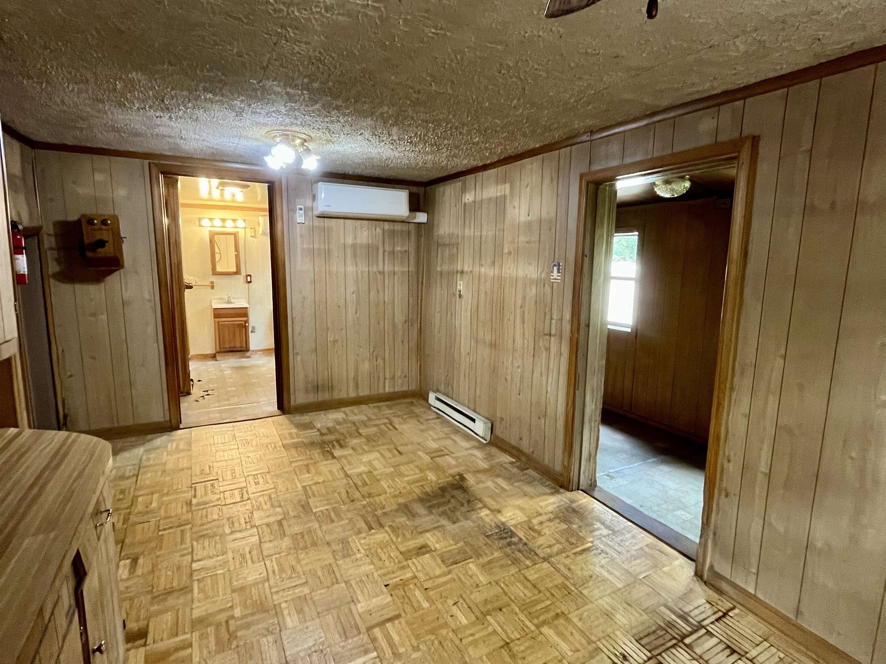 537 STRAITH ST, STAUNTON, Virginia 24401, 2 Bedrooms Bedrooms, ,1 BathroomBathrooms,Residential,537 STRAITH ST,668769 MLS # 668769