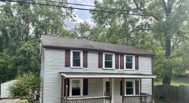 537 STRAITH ST, STAUNTON, Virginia 24401, 2 Bedrooms Bedrooms, ,1 BathroomBathrooms,Residential,537 STRAITH ST,668769 MLS # 668769
