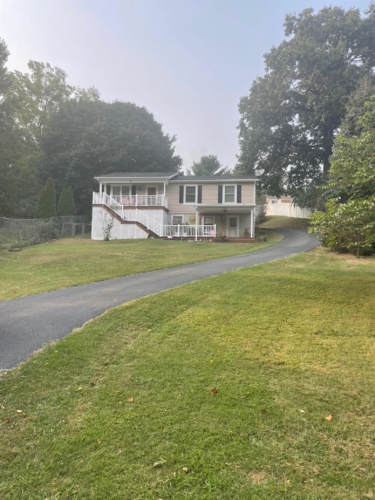 506 BUTTERMILK SPRING RD, STAUNTON, Virginia 24401, 4 Bedrooms Bedrooms, ,2 BathroomsBathrooms,Residential,506 BUTTERMILK SPRING RD,668772 MLS # 668772