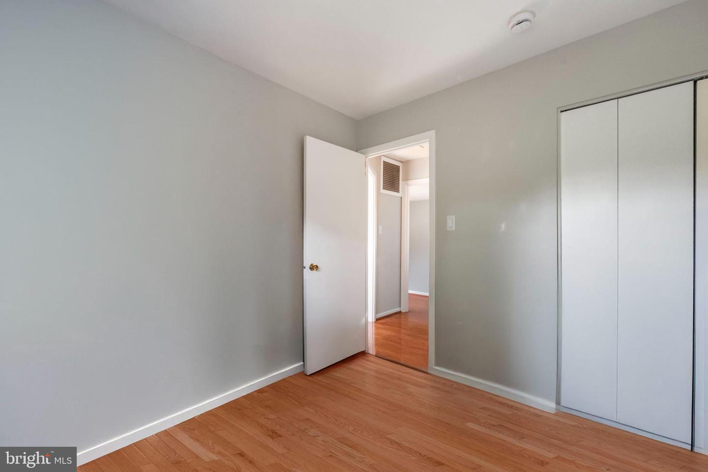 2415 JACKSON PKWY, VIENNA, Virginia 22180, 4 Bedrooms Bedrooms, 12 Rooms Rooms,2 BathroomsBathrooms,Residential,For sale,2415 JACKSON PKWY,VAFX2264144 MLS # VAFX2264144