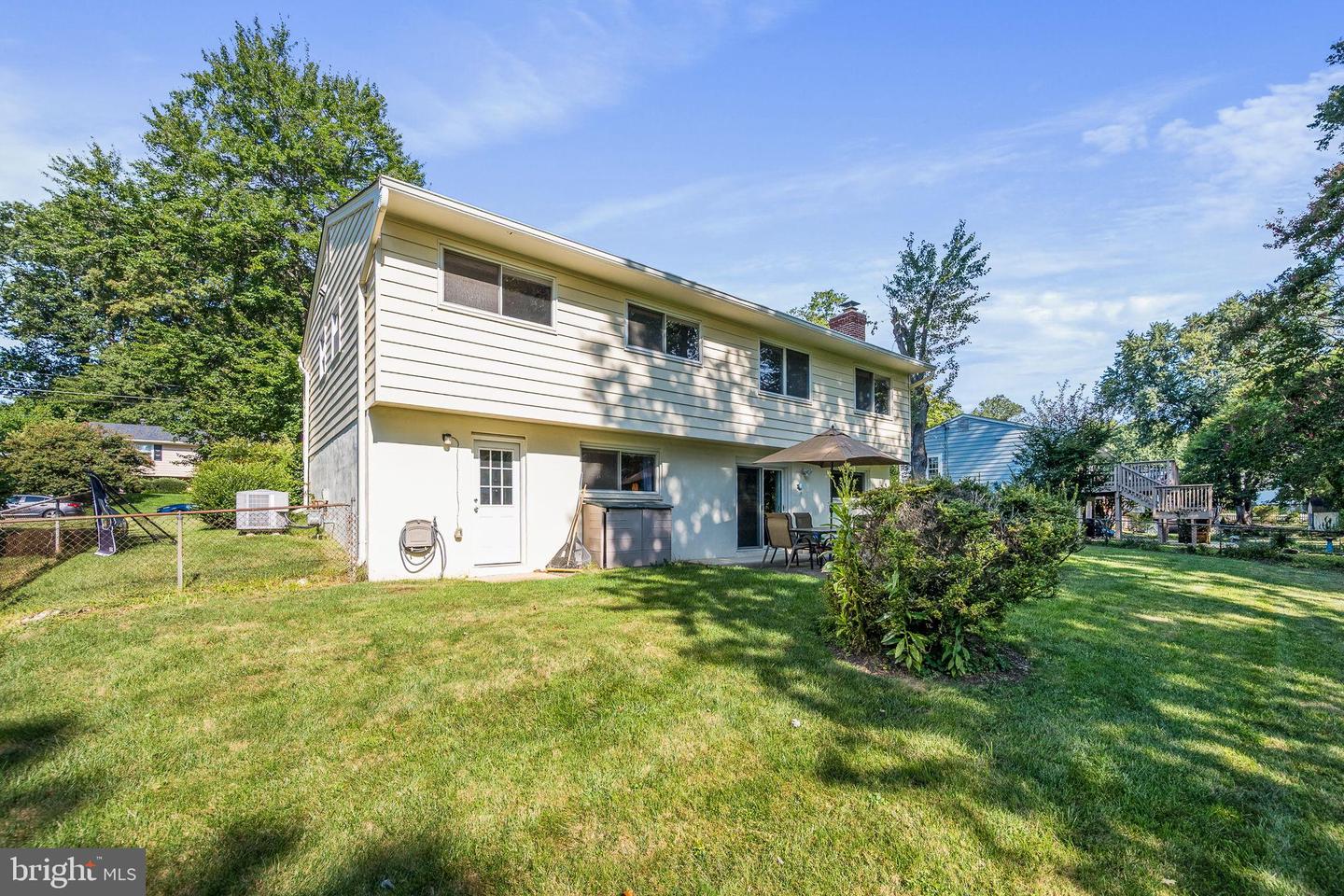 2415 JACKSON PKWY, VIENNA, Virginia 22180, 4 Bedrooms Bedrooms, 12 Rooms Rooms,2 BathroomsBathrooms,Residential,For sale,2415 JACKSON PKWY,VAFX2264144 MLS # VAFX2264144