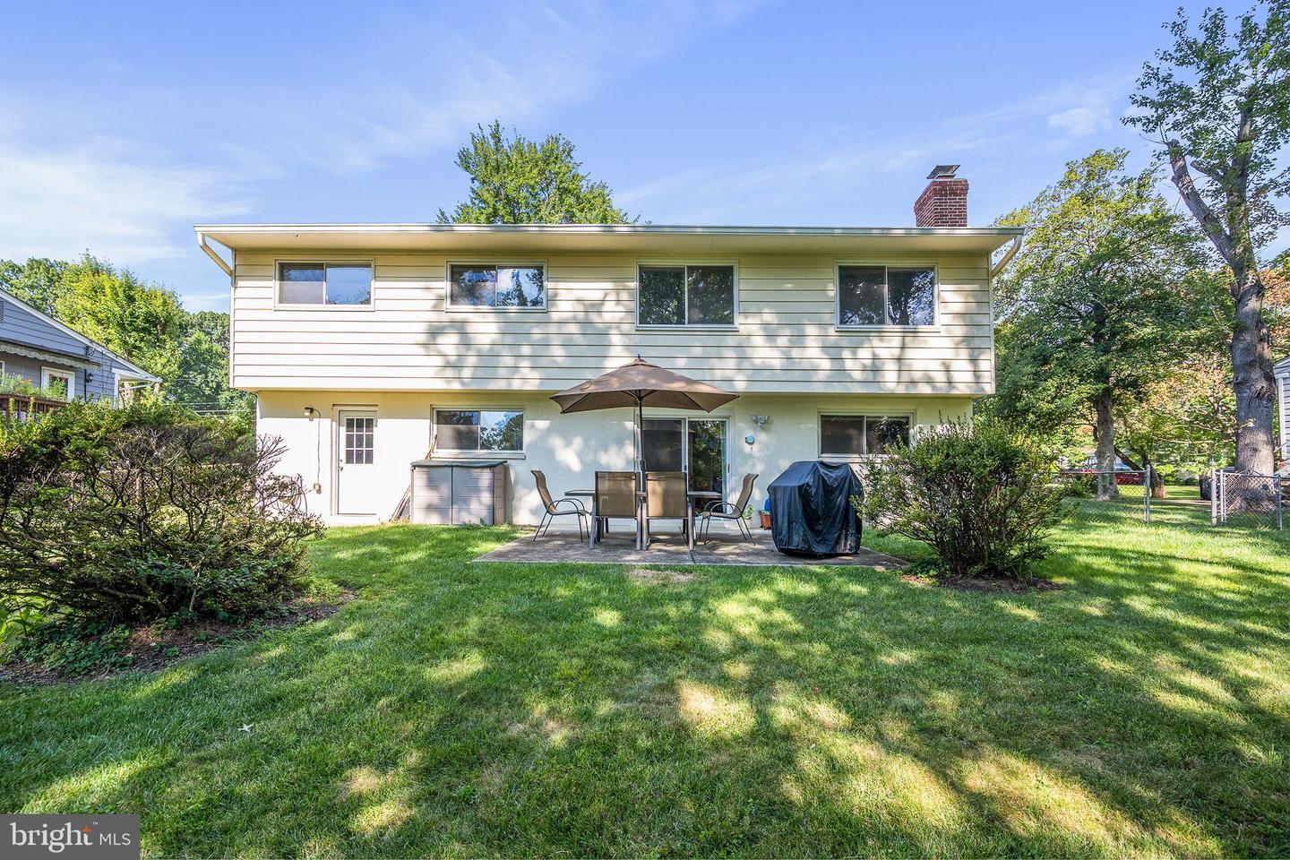 2415 JACKSON PKWY, VIENNA, Virginia 22180, 4 Bedrooms Bedrooms, 12 Rooms Rooms,2 BathroomsBathrooms,Residential,For sale,2415 JACKSON PKWY,VAFX2264144 MLS # VAFX2264144