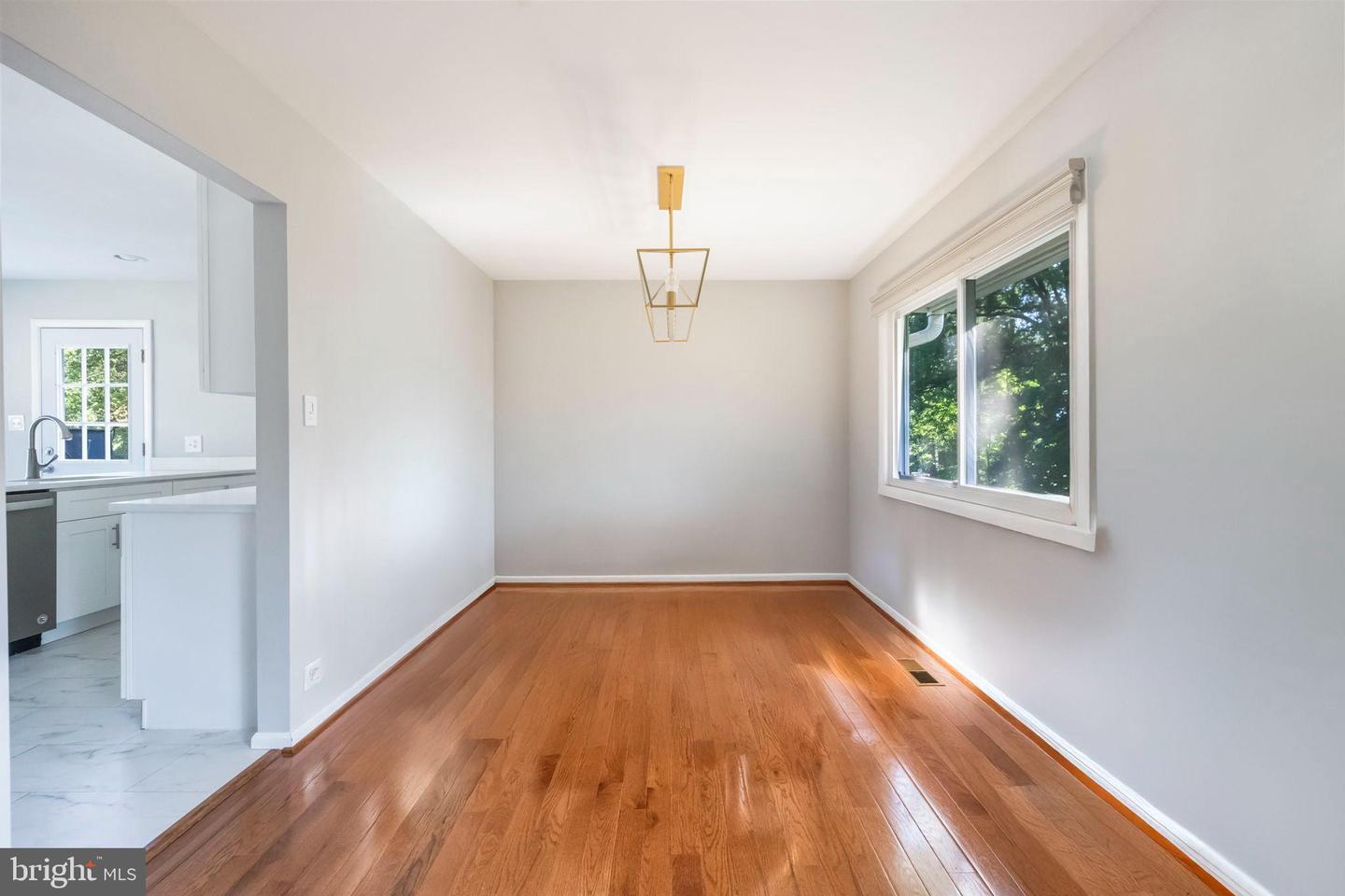 2415 JACKSON PKWY, VIENNA, Virginia 22180, 4 Bedrooms Bedrooms, 12 Rooms Rooms,2 BathroomsBathrooms,Residential,For sale,2415 JACKSON PKWY,VAFX2264144 MLS # VAFX2264144