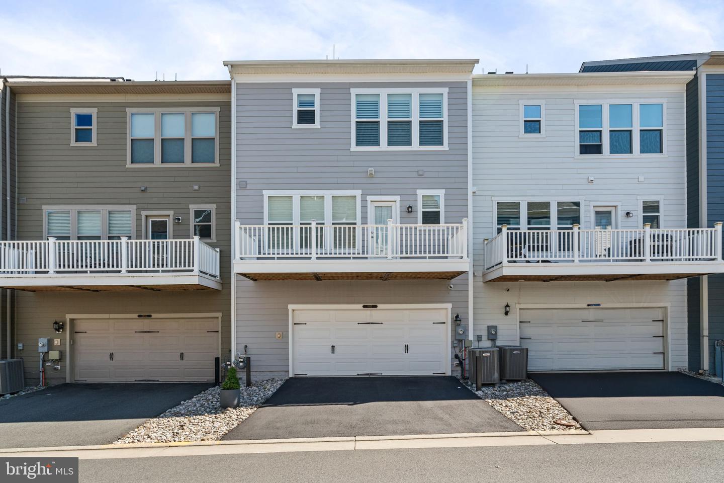 1857 SHADDING BAY LN, DUMFRIES, Virginia 22026, 3 Bedrooms Bedrooms, ,2 BathroomsBathrooms,Residential,For sale,1857 SHADDING BAY LN,VAPW2102966 MLS # VAPW2102966