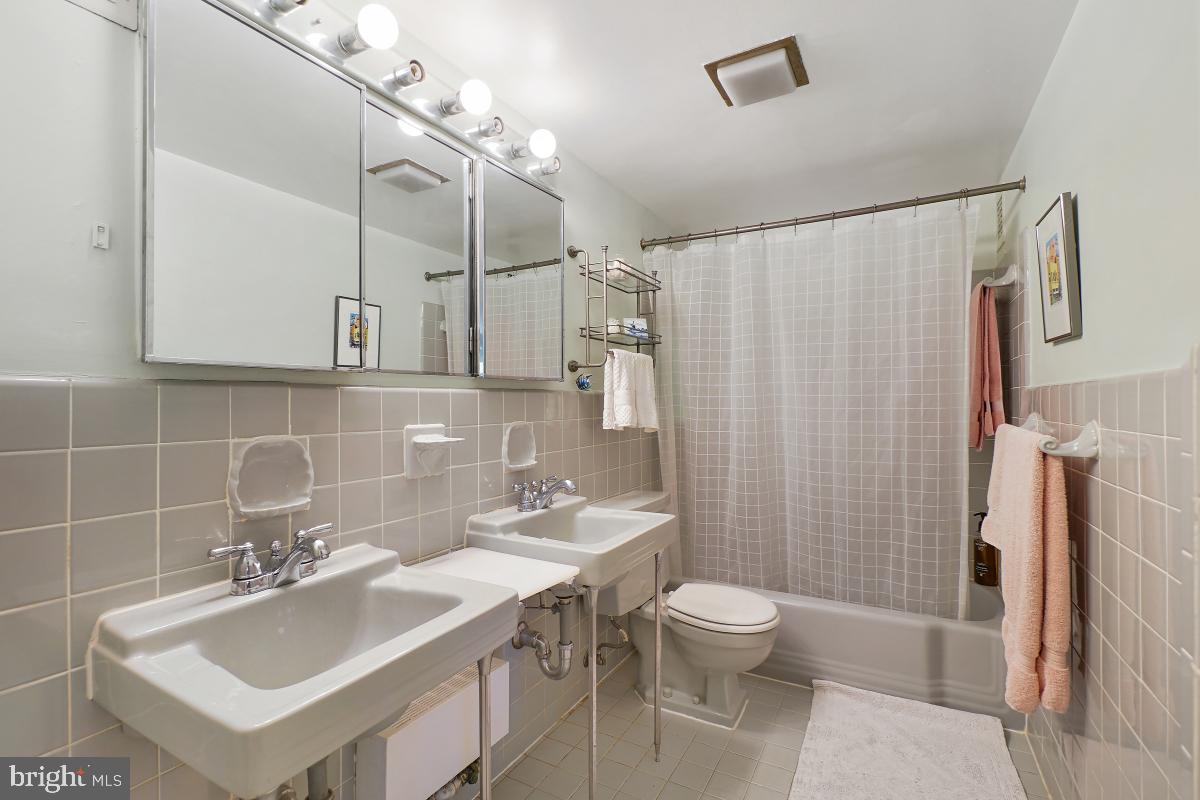 4201 CATHEDRAL AVE NW #913W, WASHINGTON, District Of Columbia 20016, 1 Bedroom Bedrooms, ,1 BathroomBathrooms,Residential,For sale,4201 CATHEDRAL AVE NW #913W,DCDC2217562 MLS # DCDC2217562 4201 CATHEDRAL AVE NW #913W, WASHINGTON, District Of Columbia 20016, 1 Bedroom Bedrooms, ,1 BathroomBathrooms,Residential,For sale,4201 CATHEDRAL AVE NW #913W,DCDC2217562 MLS # DCDC2217562
