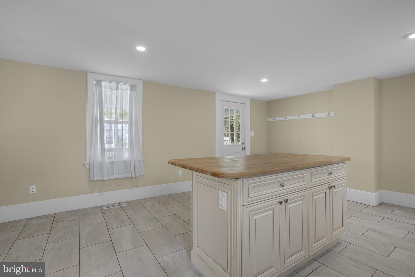 2508 MAIN ST, EXMORE, Virginia 23350, 3 Bedrooms Bedrooms, ,2 BathroomsBathrooms,Residential,For sale,2508 MAIN ST,VANH2000068 MLS # VANH2000068