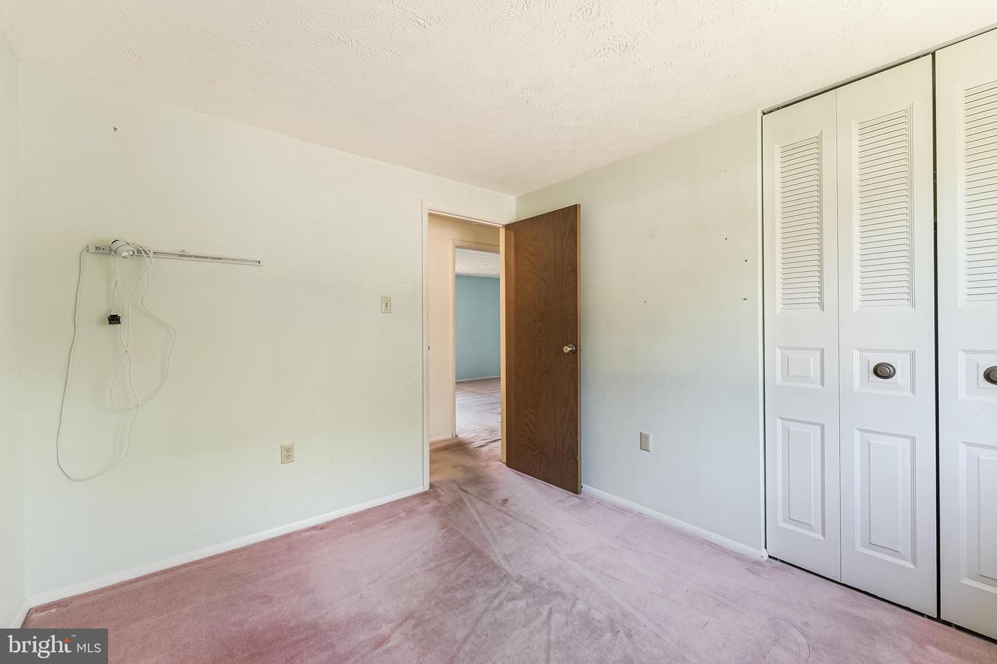 9803 OLEANDER, VIENNA, Virginia 22181, 3 Bedrooms Bedrooms, ,2 BathroomsBathrooms,Residential,For sale,9803 OLEANDER,VAFX2264324 MLS # VAFX2264324
