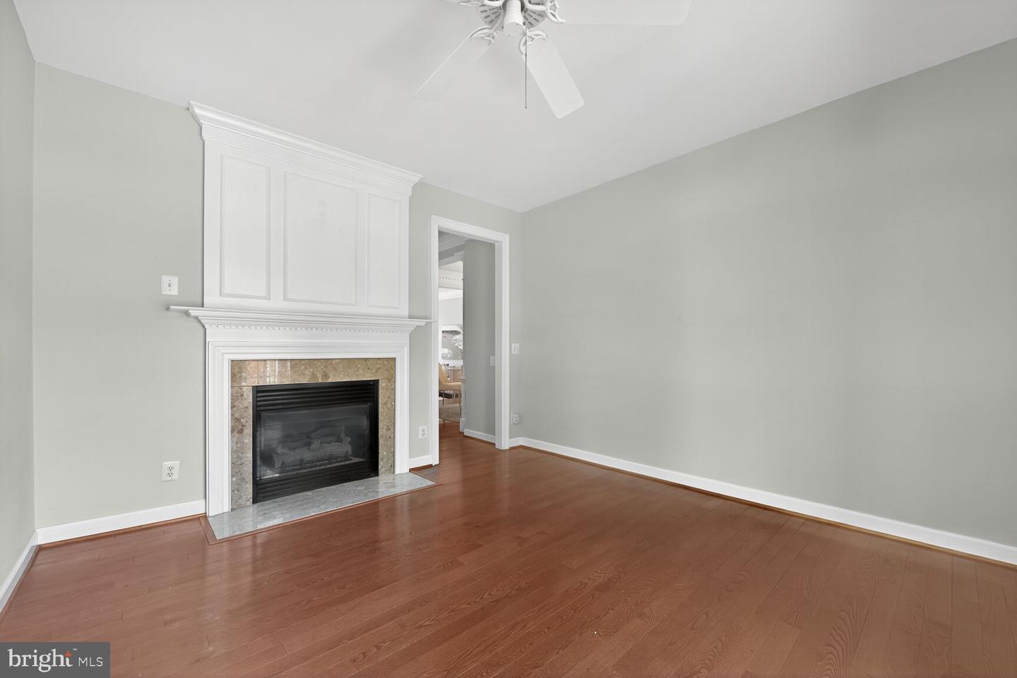 9512 LAGERSFIELD CIR, VIENNA, Virginia 22181, 4 Bedrooms Bedrooms, 8 Rooms Rooms,3 BathroomsBathrooms,Residential,For sale,9512 LAGERSFIELD CIR,VAFX2264378 MLS # VAFX2264378