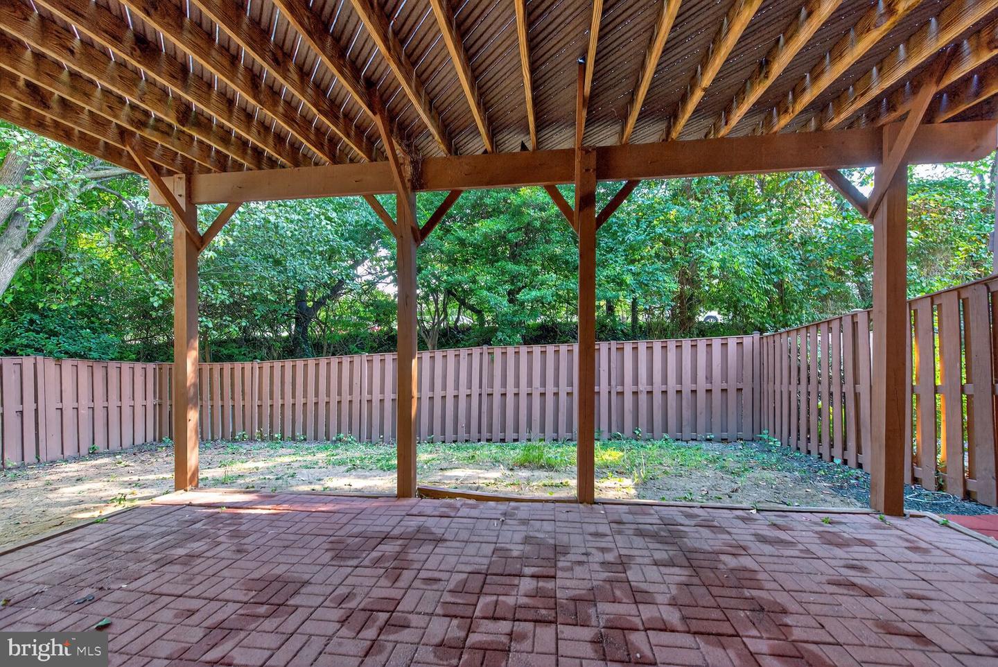9512 LAGERSFIELD CIR, VIENNA, Virginia 22181, 4 Bedrooms Bedrooms, 8 Rooms Rooms,3 BathroomsBathrooms,Residential,For sale,9512 LAGERSFIELD CIR,VAFX2264378 MLS # VAFX2264378